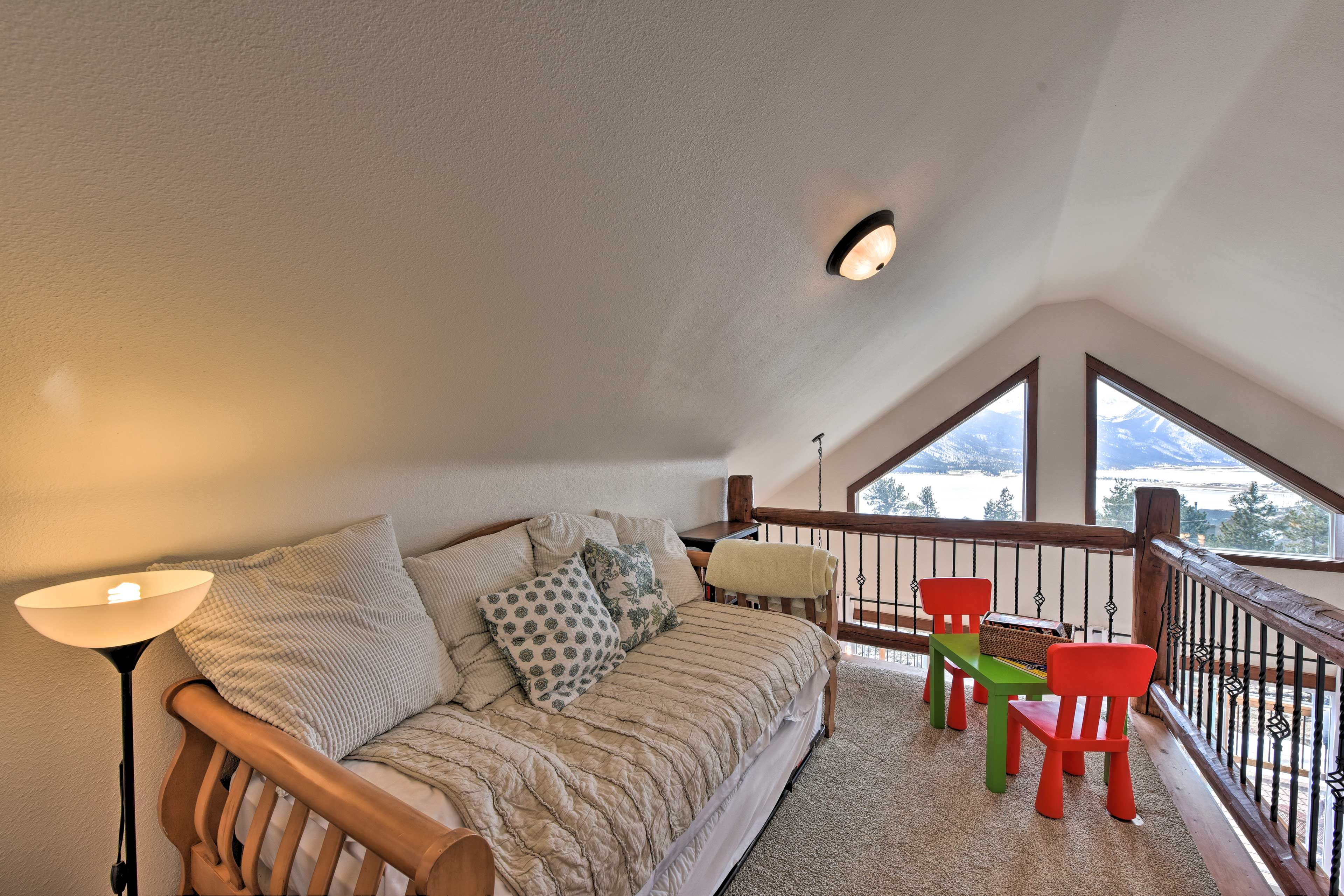 Open Loft | Twin Bed, Twin Trundle Bed