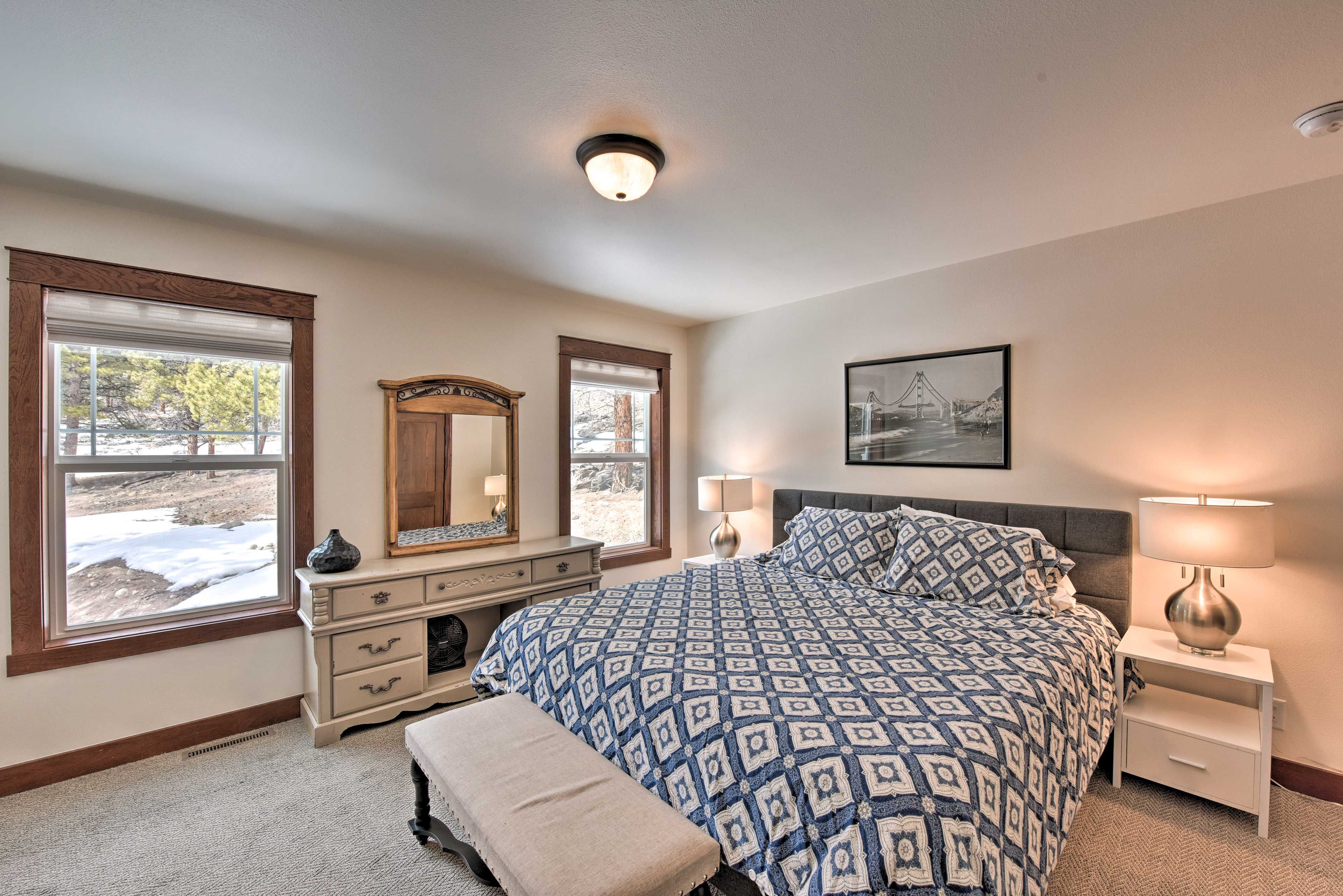 Bedroom 1 | King Bed | First Floor