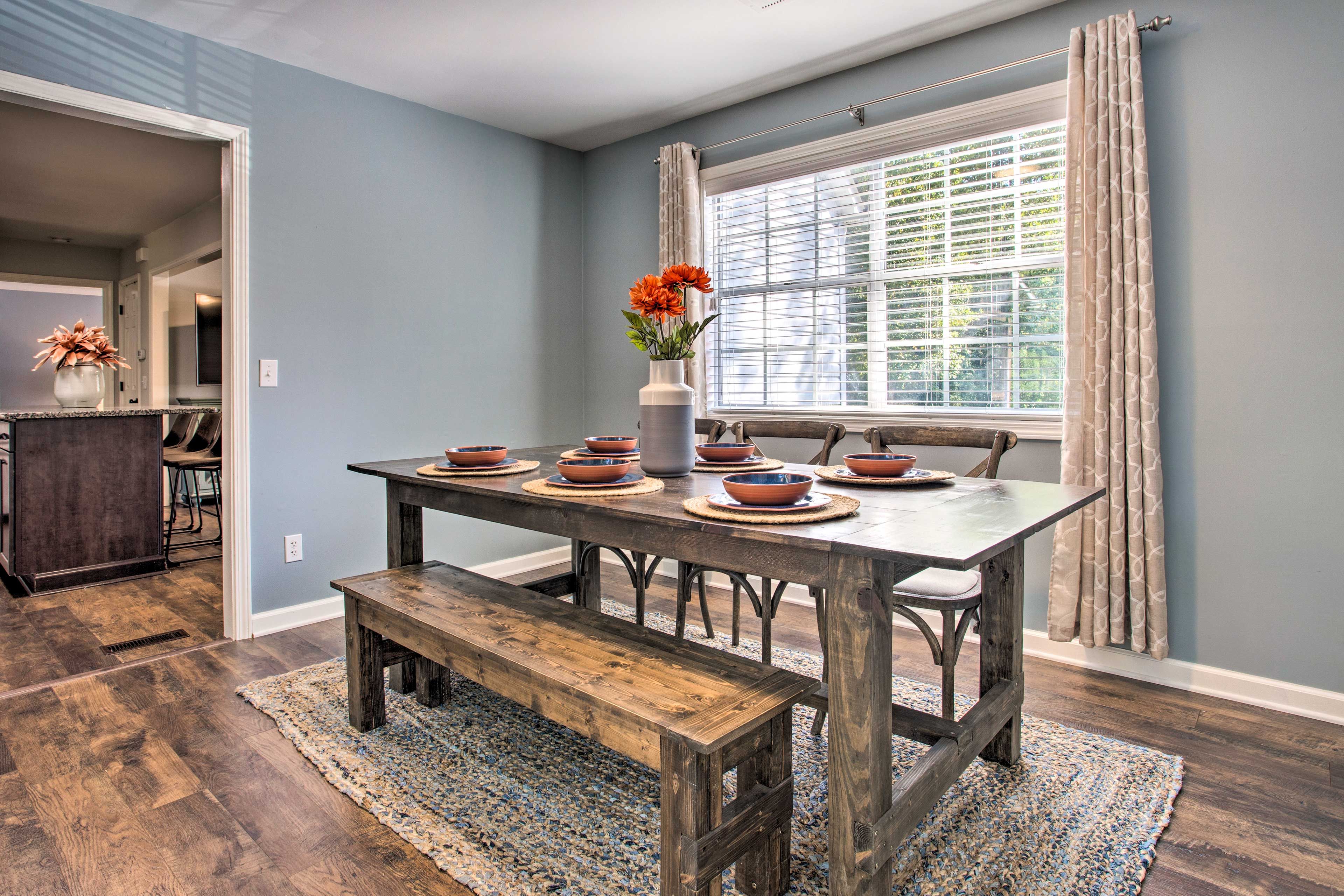 Dining Table | Dishware & Flatware Provided