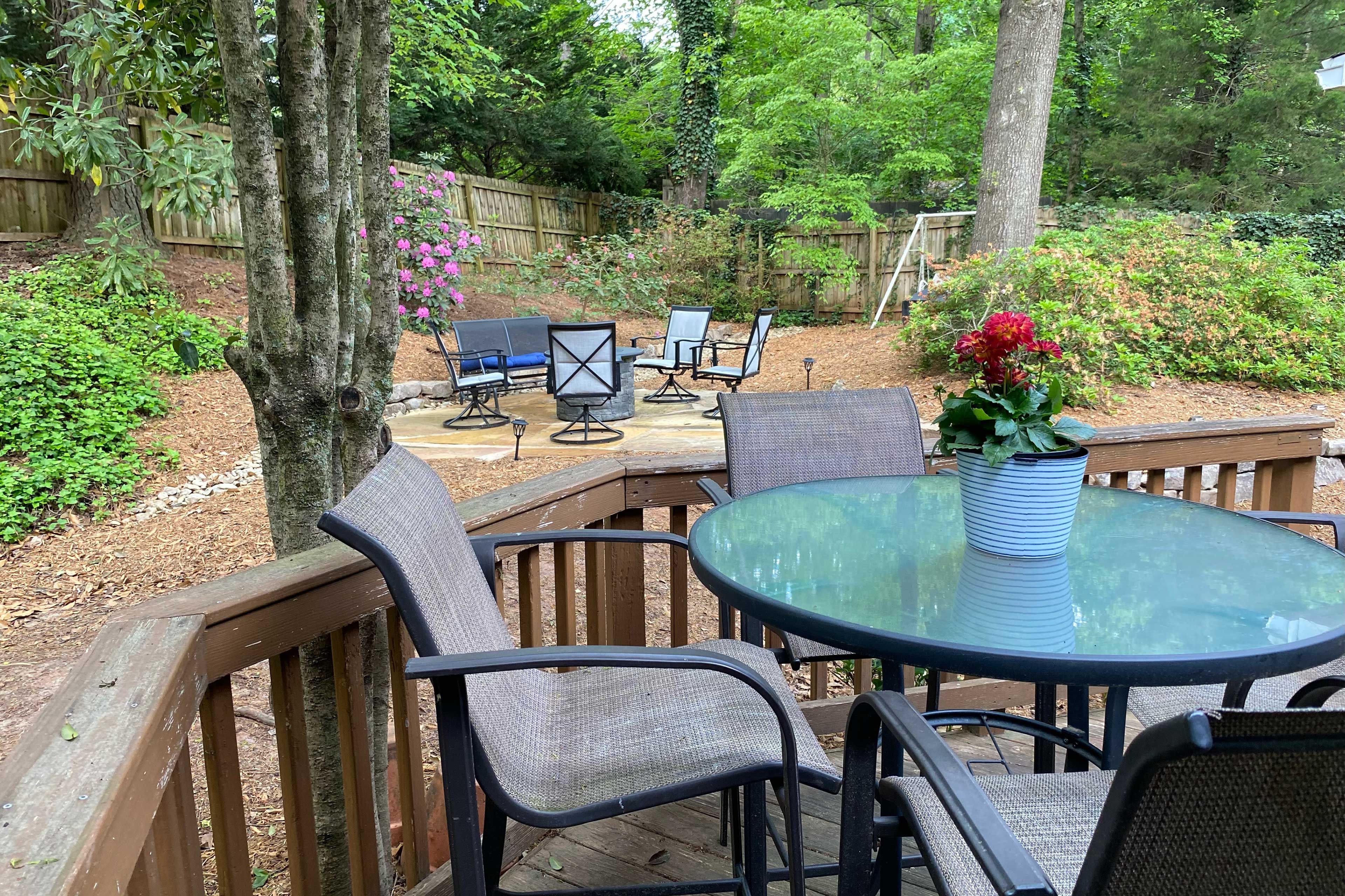 Deck | Outdoor Dining Table