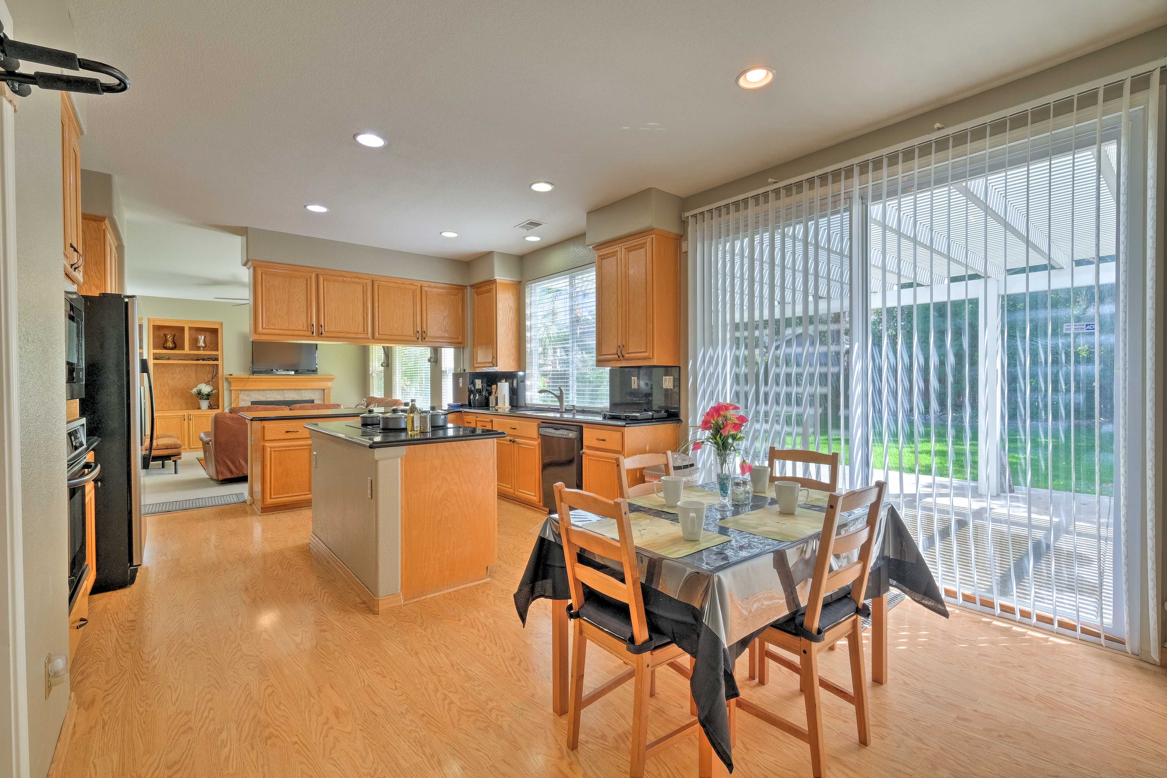 Have a small meal at the 4-person kitchen table.