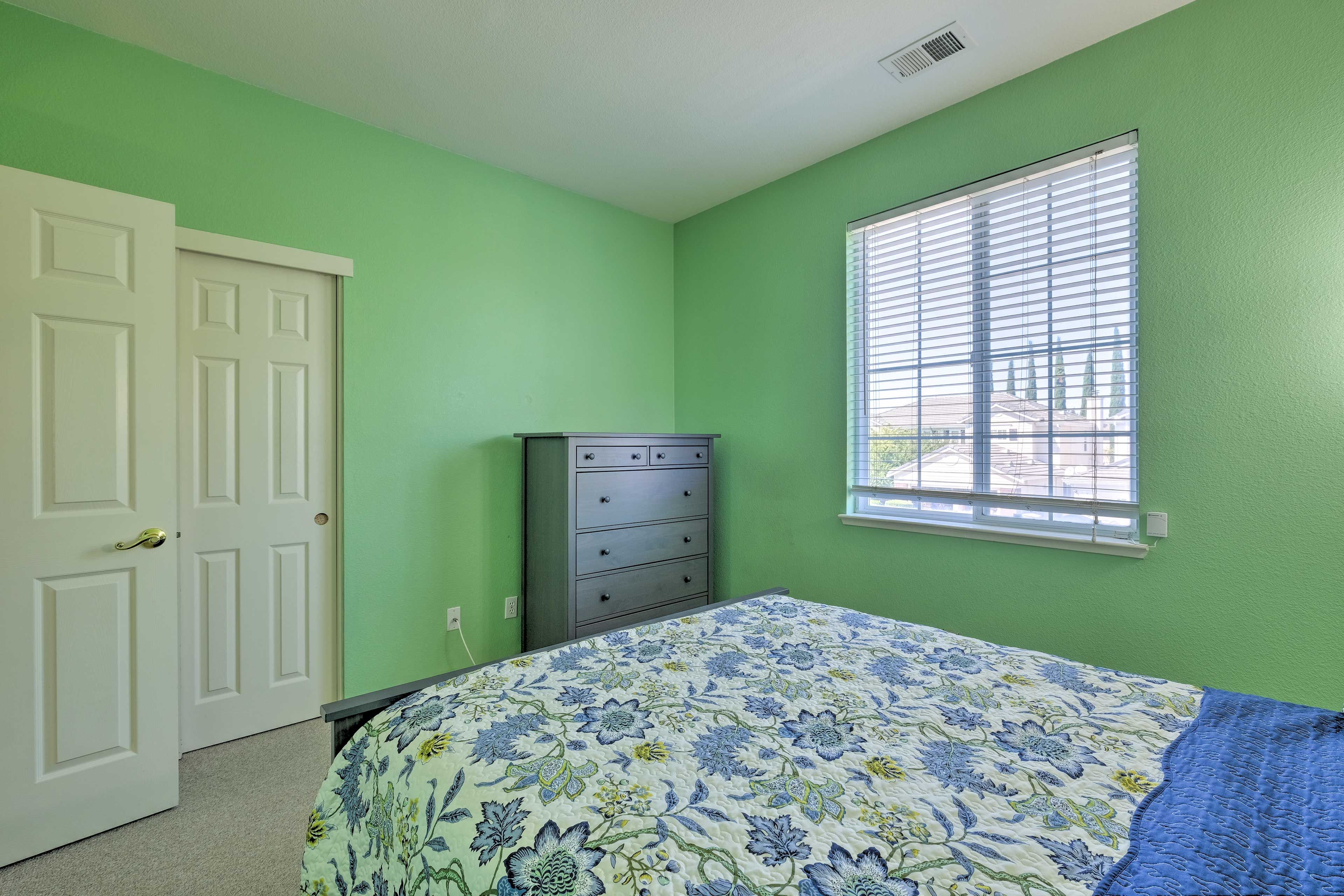 Wake up fully rested and ready to start your day.