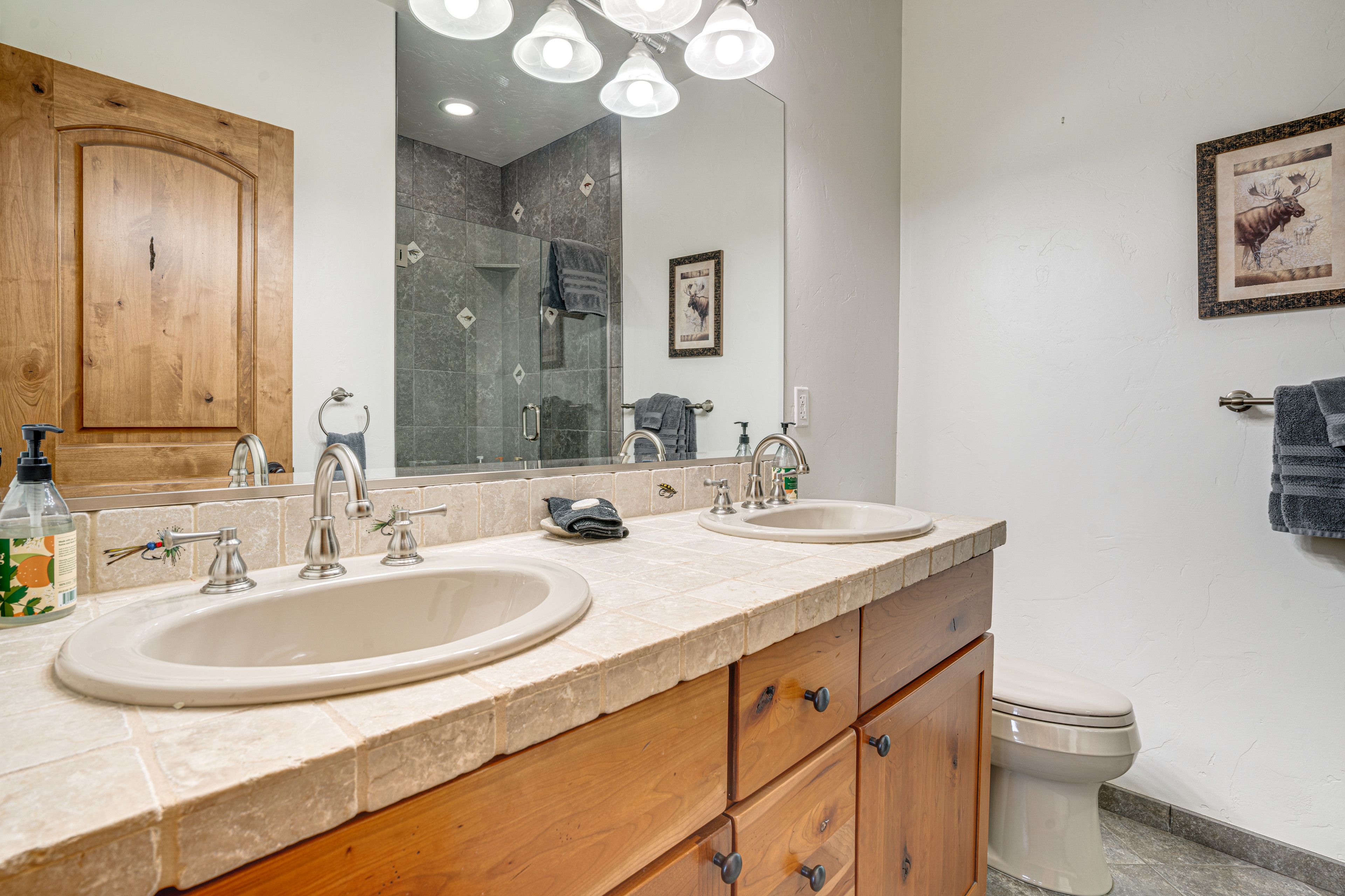 Full Bathroom