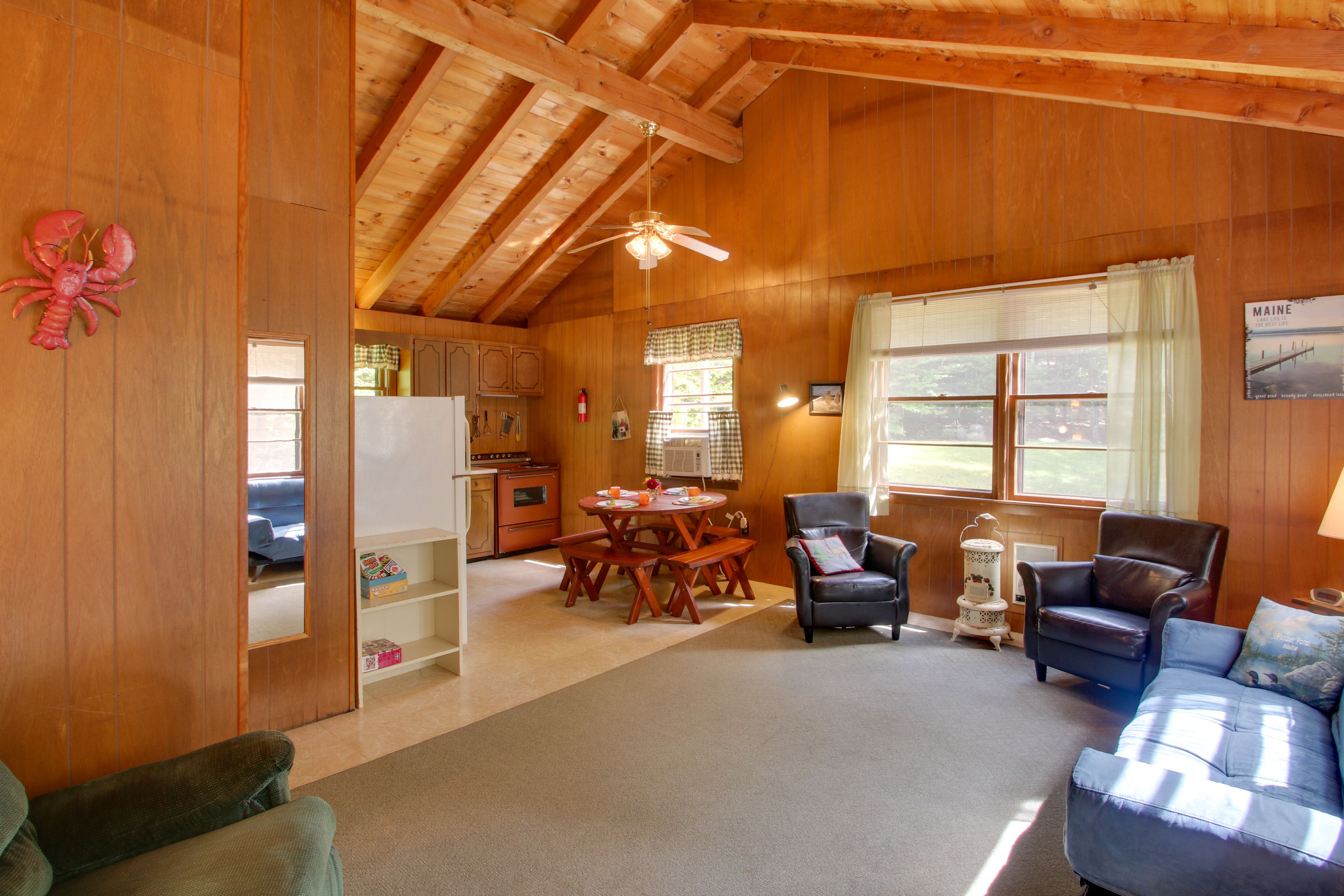 Interior | Open Floor Plan | Free WiFi