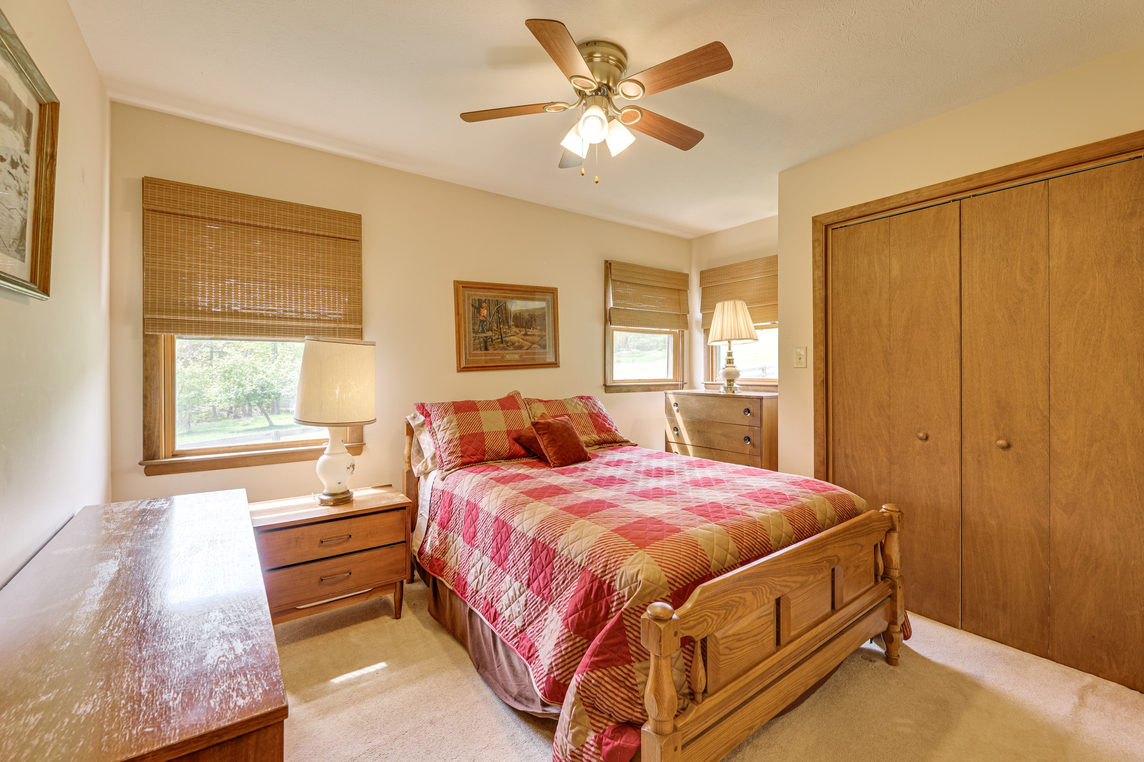 Bedroom 2 | Queen Bed