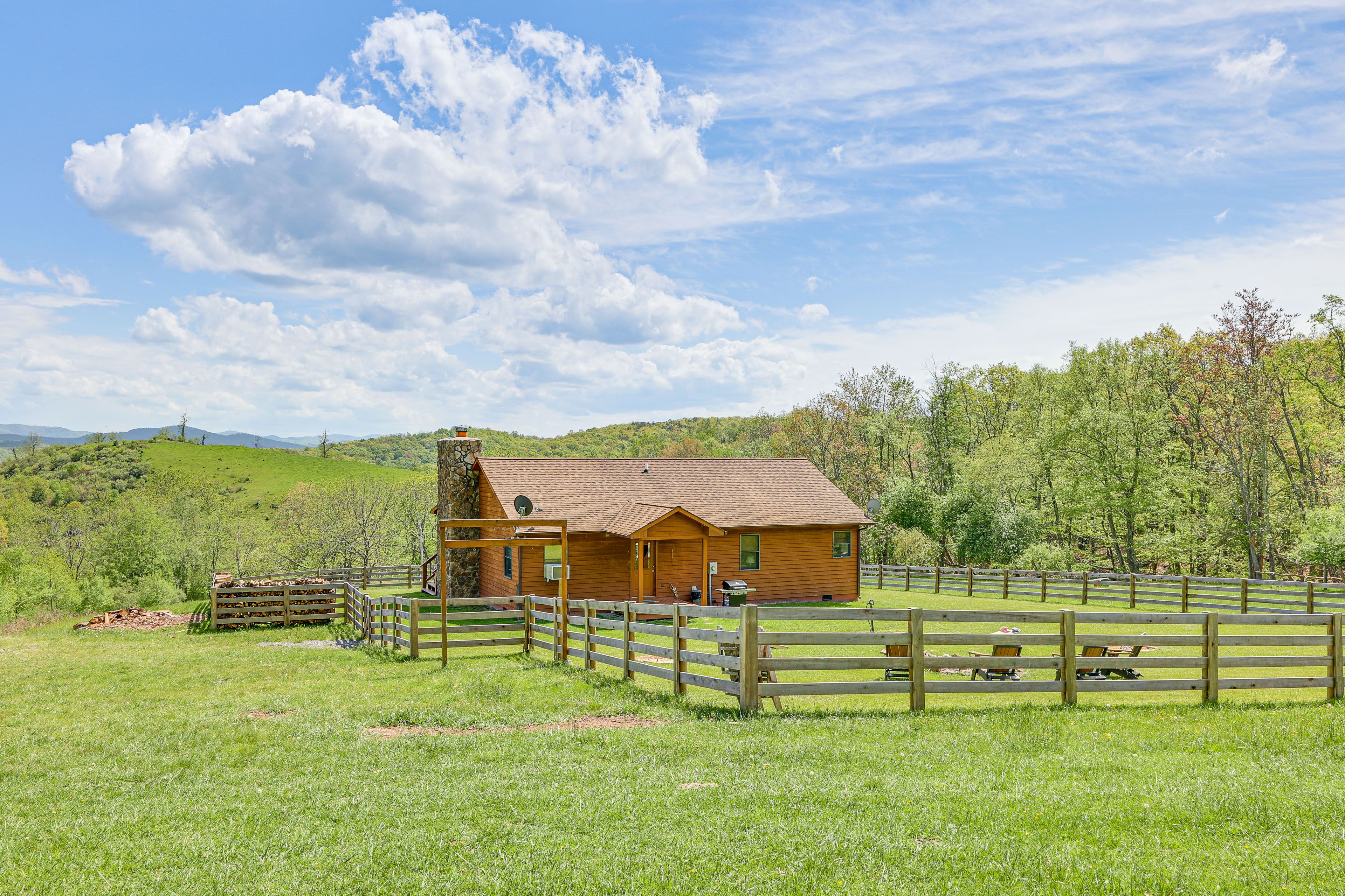 Exterior | Ample Parking Available