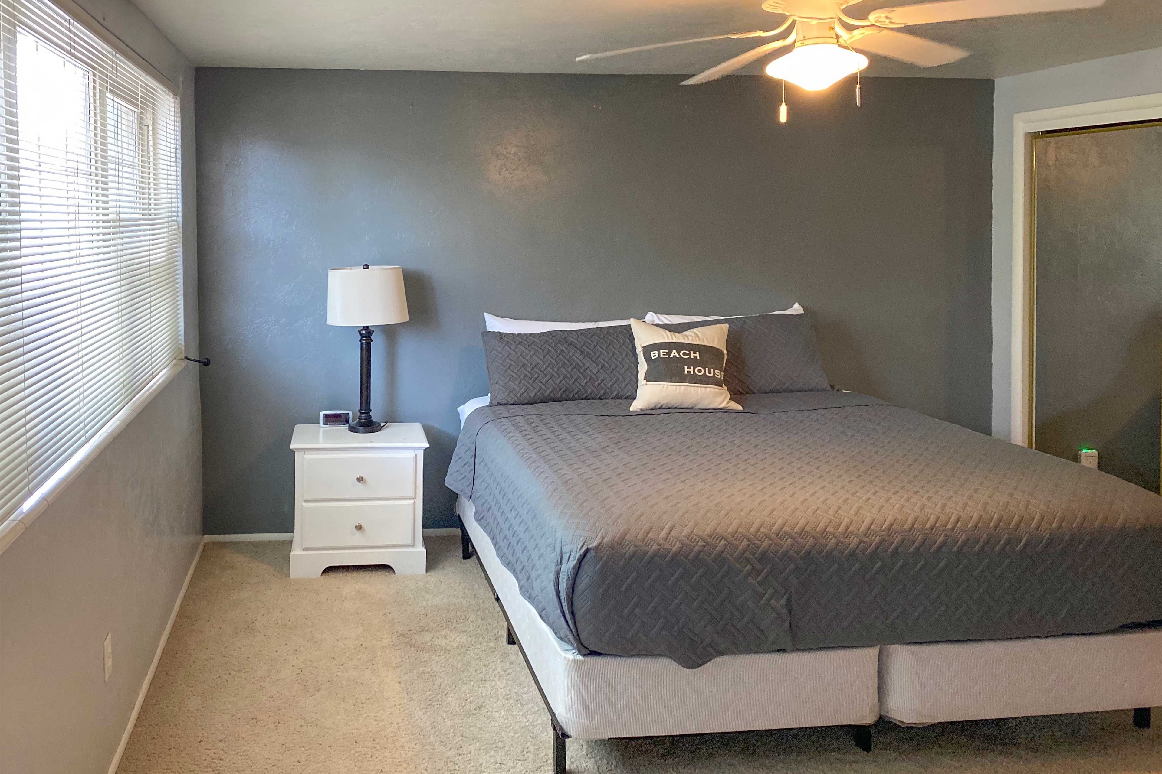 Bedroom 1 | King Bed