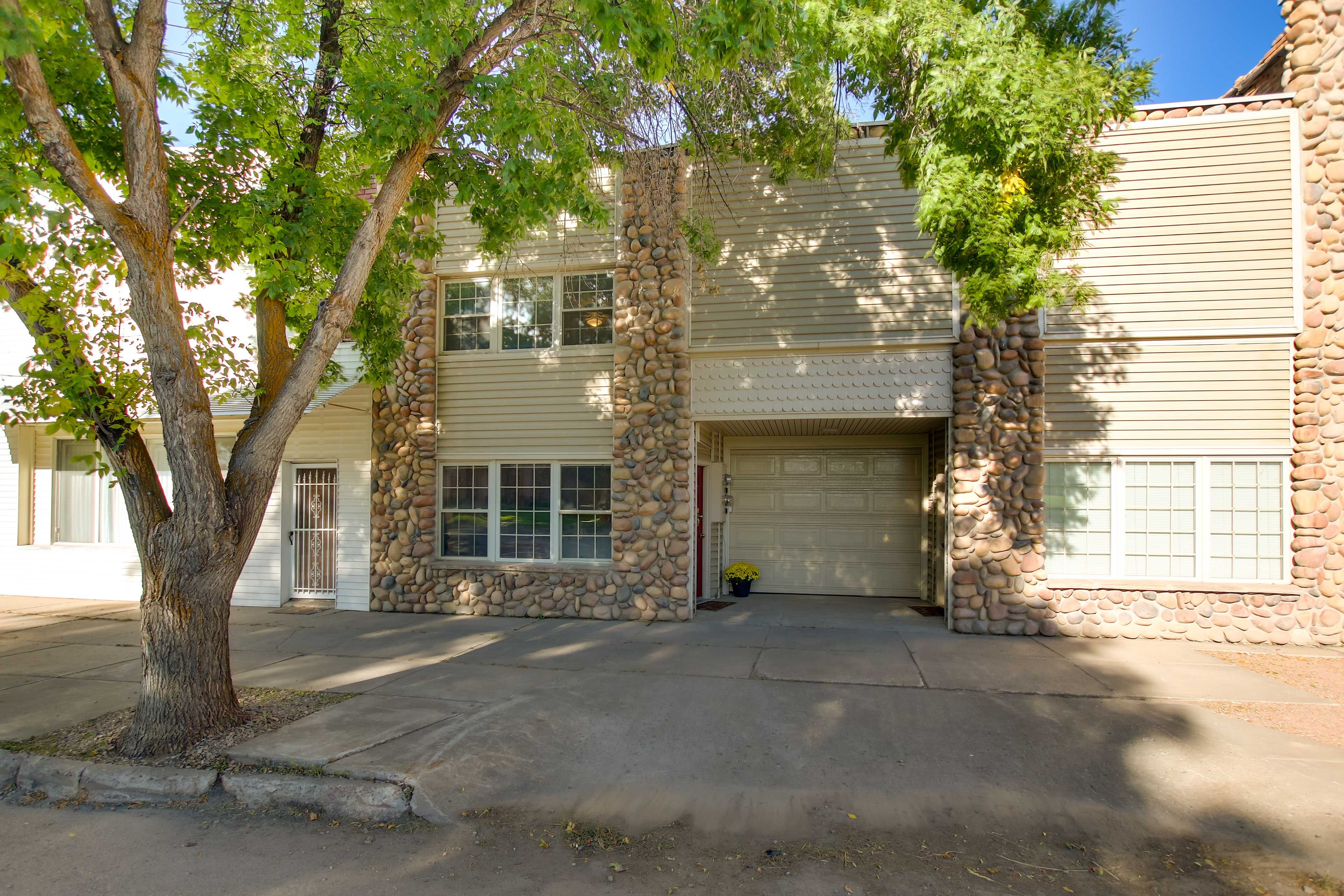 Parking | Garage (1 Vehicle) | Driveway (2 Vehicles)
