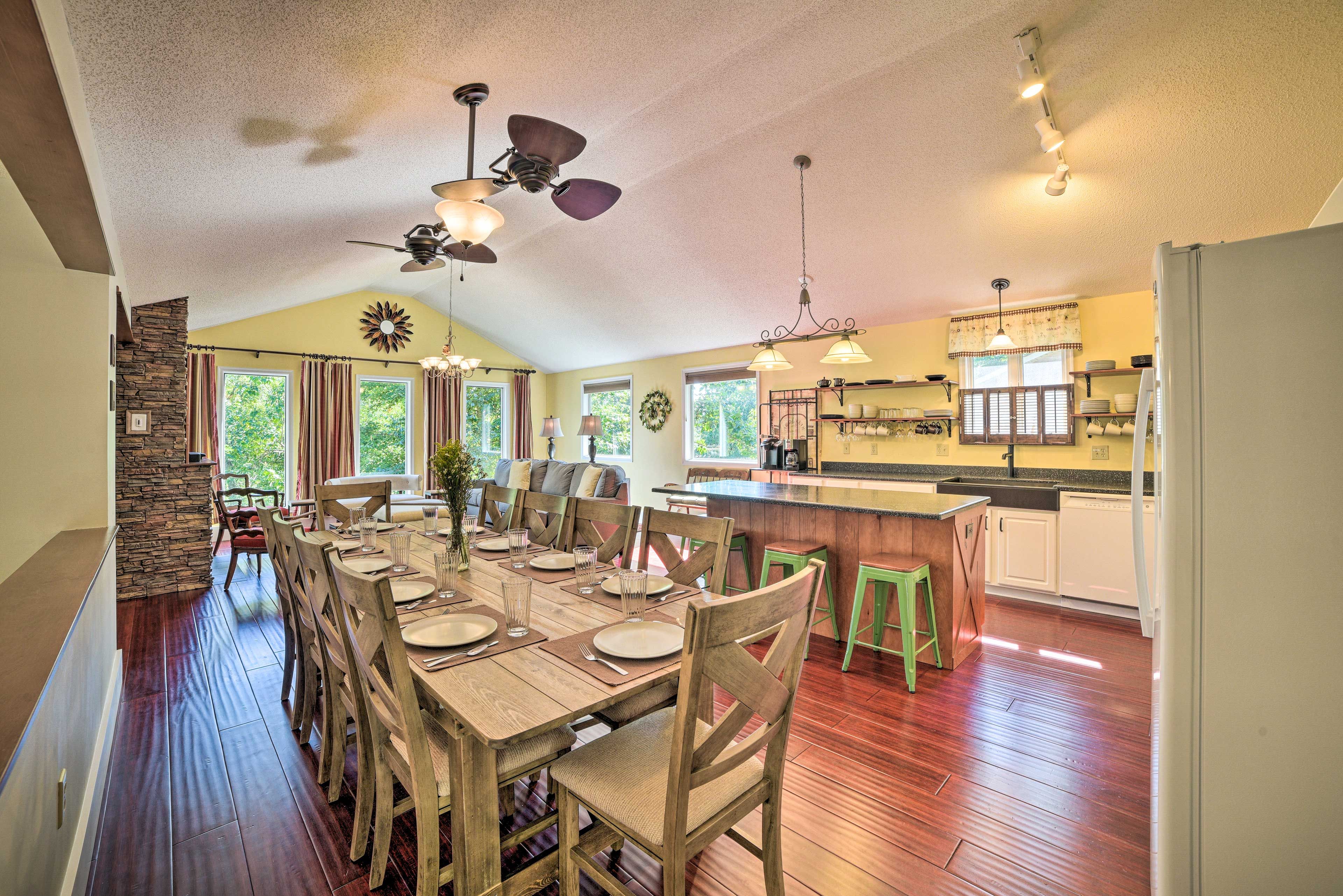 Dining Room | 2nd Floor