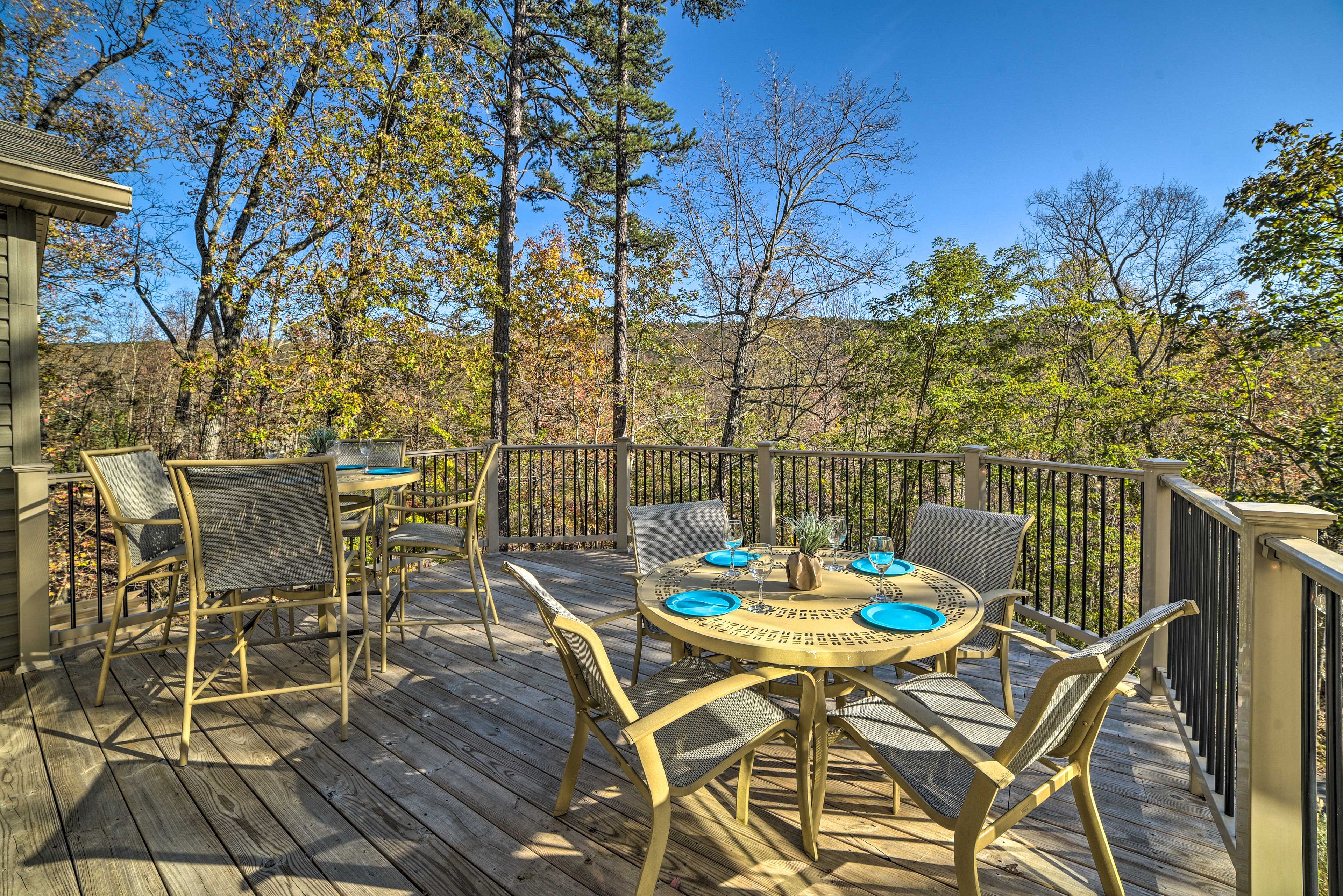 Front Deck | Al Fresco Dining | 2nd Floor