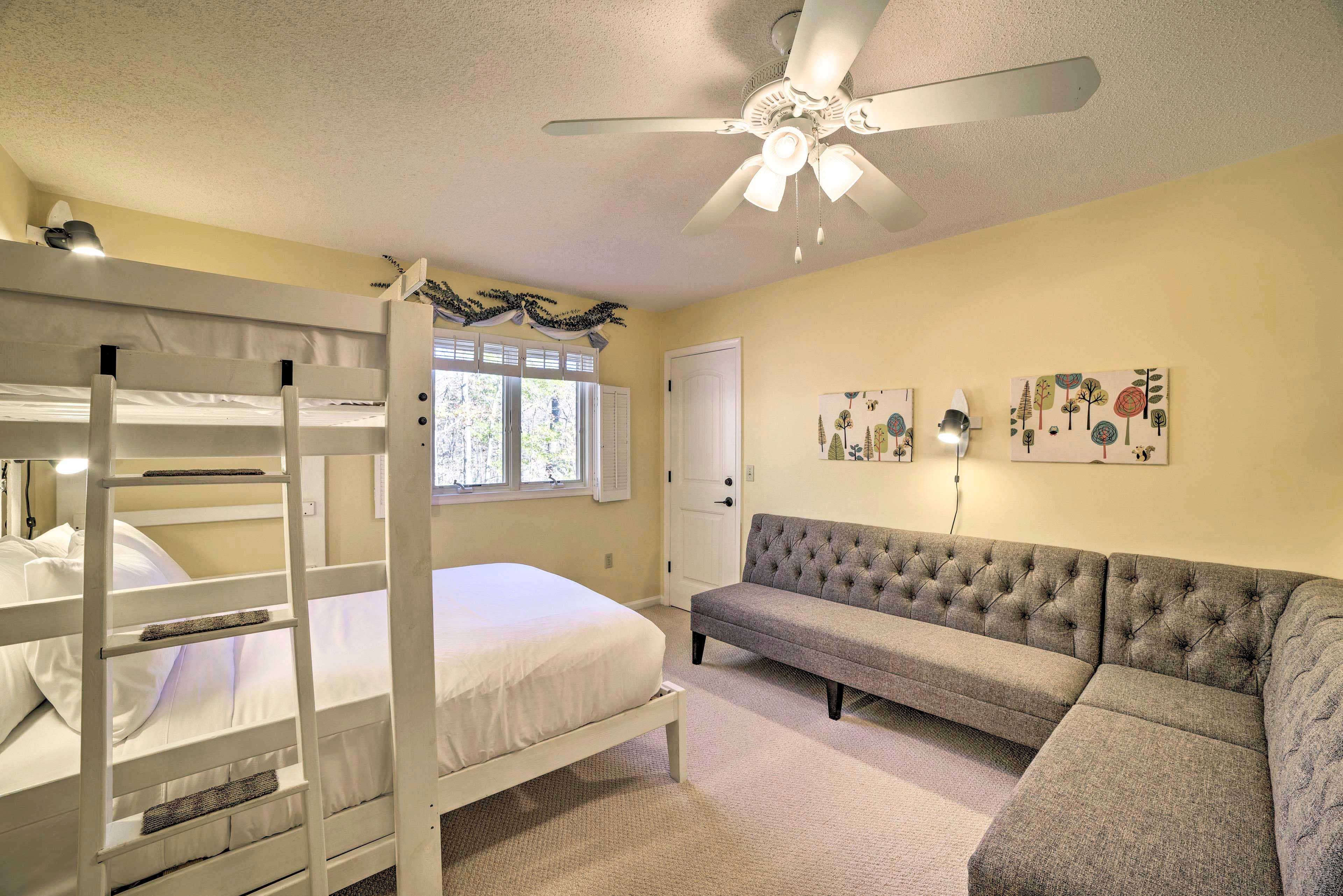Bedroom 5 | 2nd Floor | Linens Provided