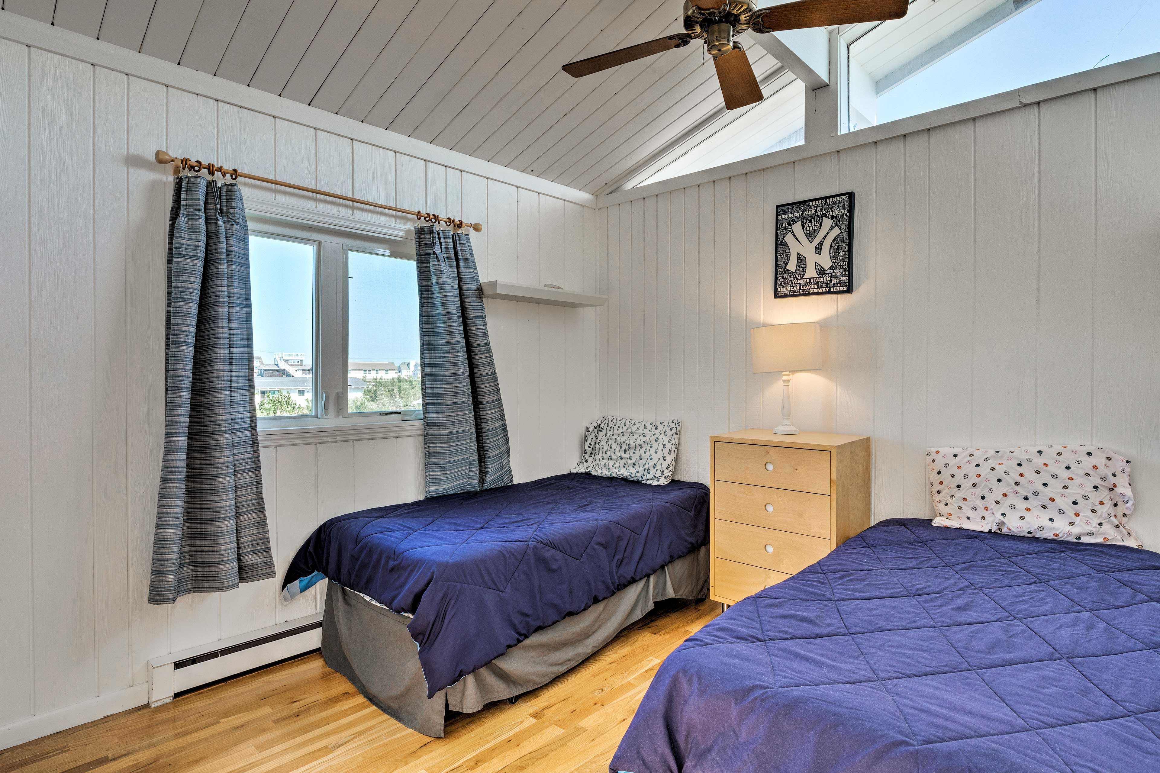 Bedroom 4 | 2 Twin Beds