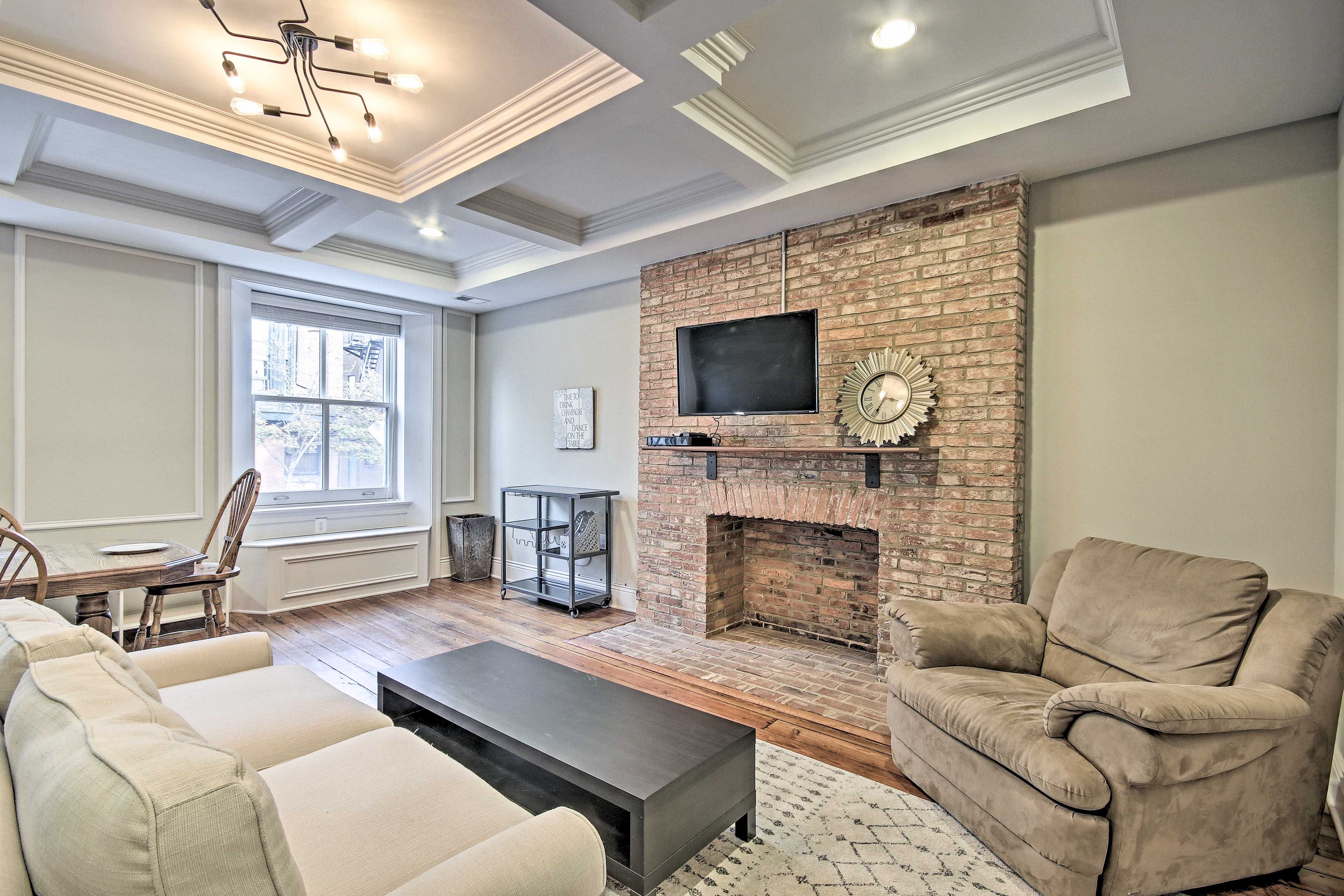 Stay and play in the heart of Baltimore's Mount Vernon neighborhood!