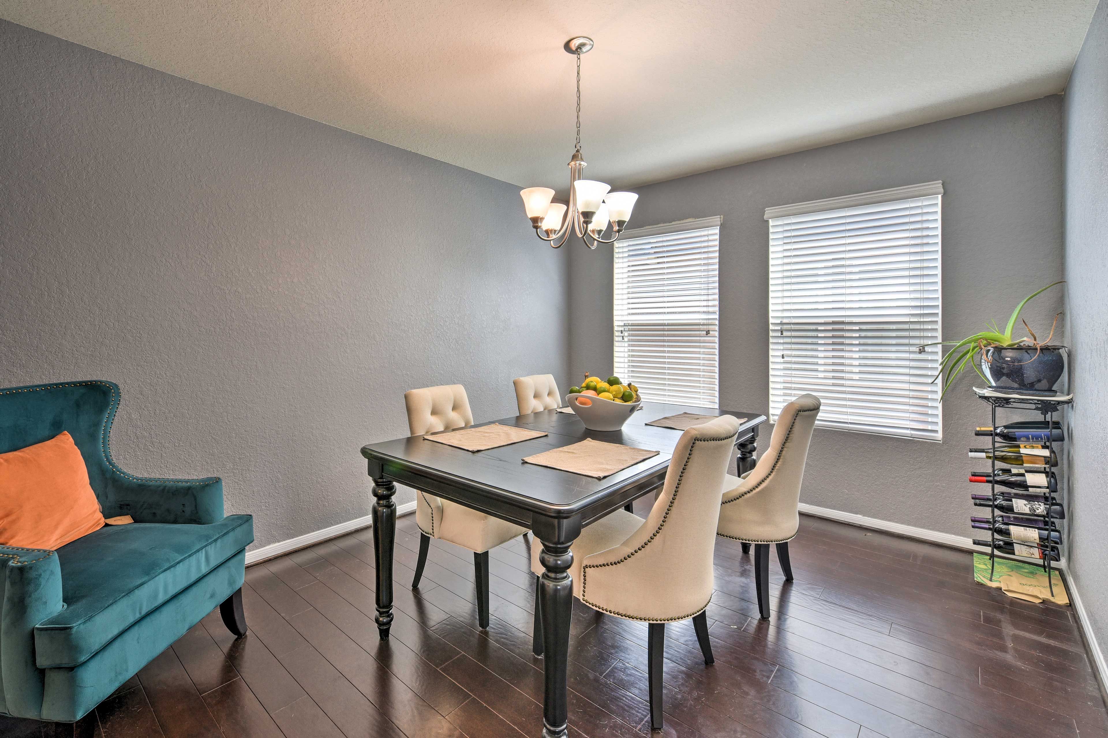 Dining Table | Dishware & Flatware Provided