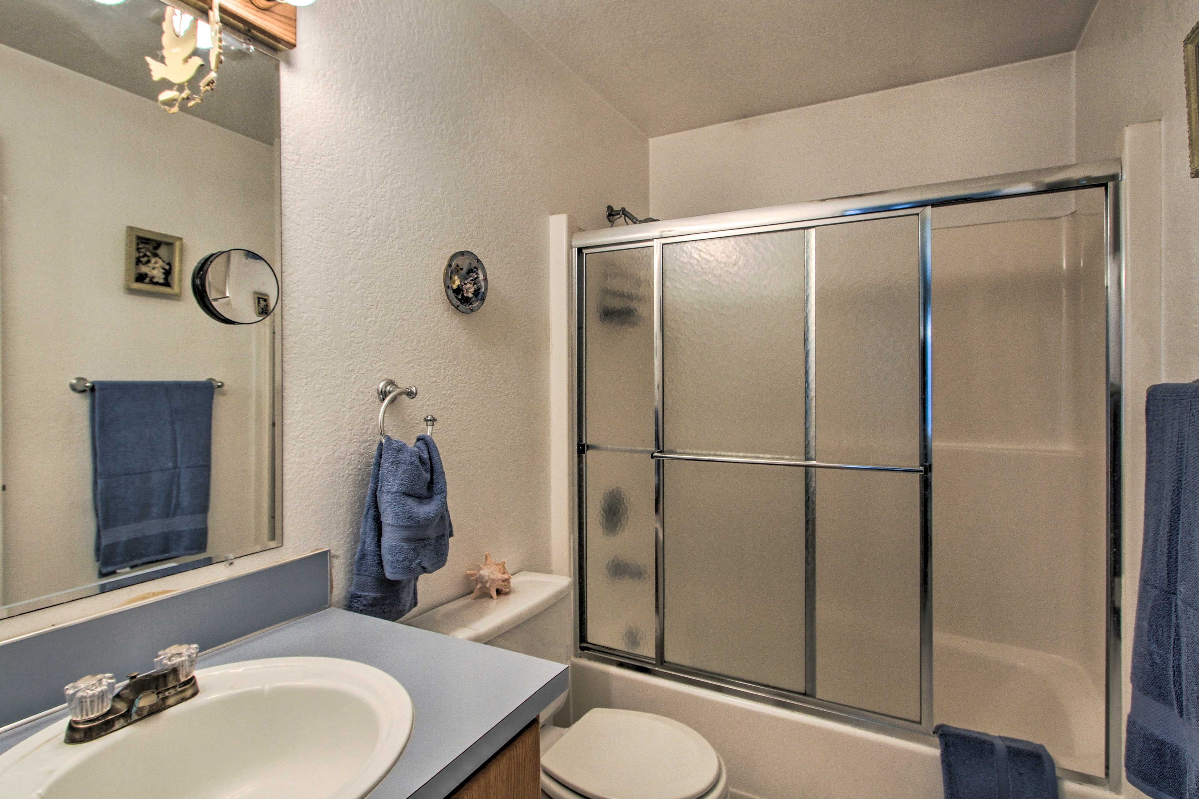 En-Suite Bathroom | Towels Provided