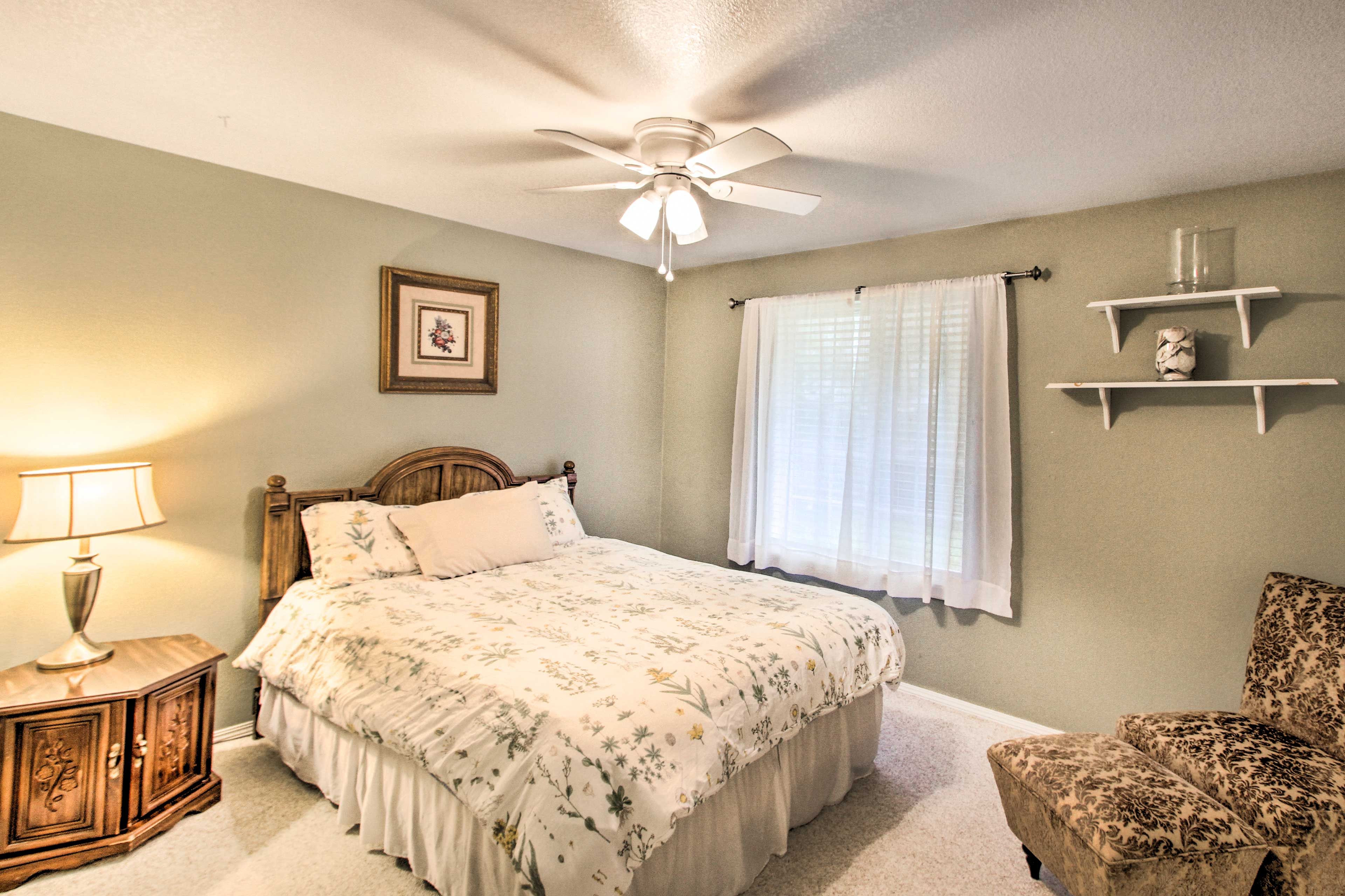 Bedroom 2 | Queen Bed | Linens Provided