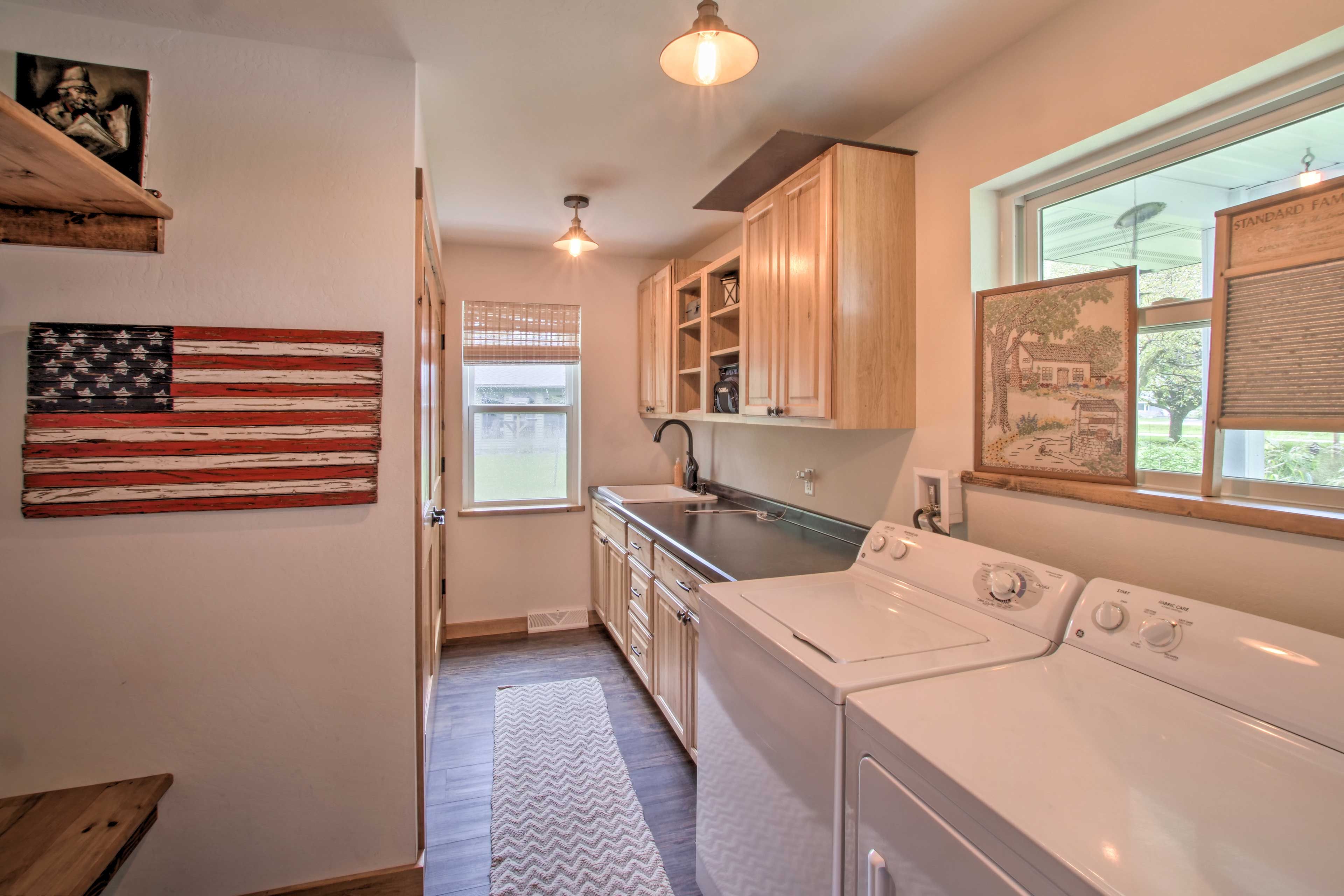 Laundry Room | Washer & Dryer
