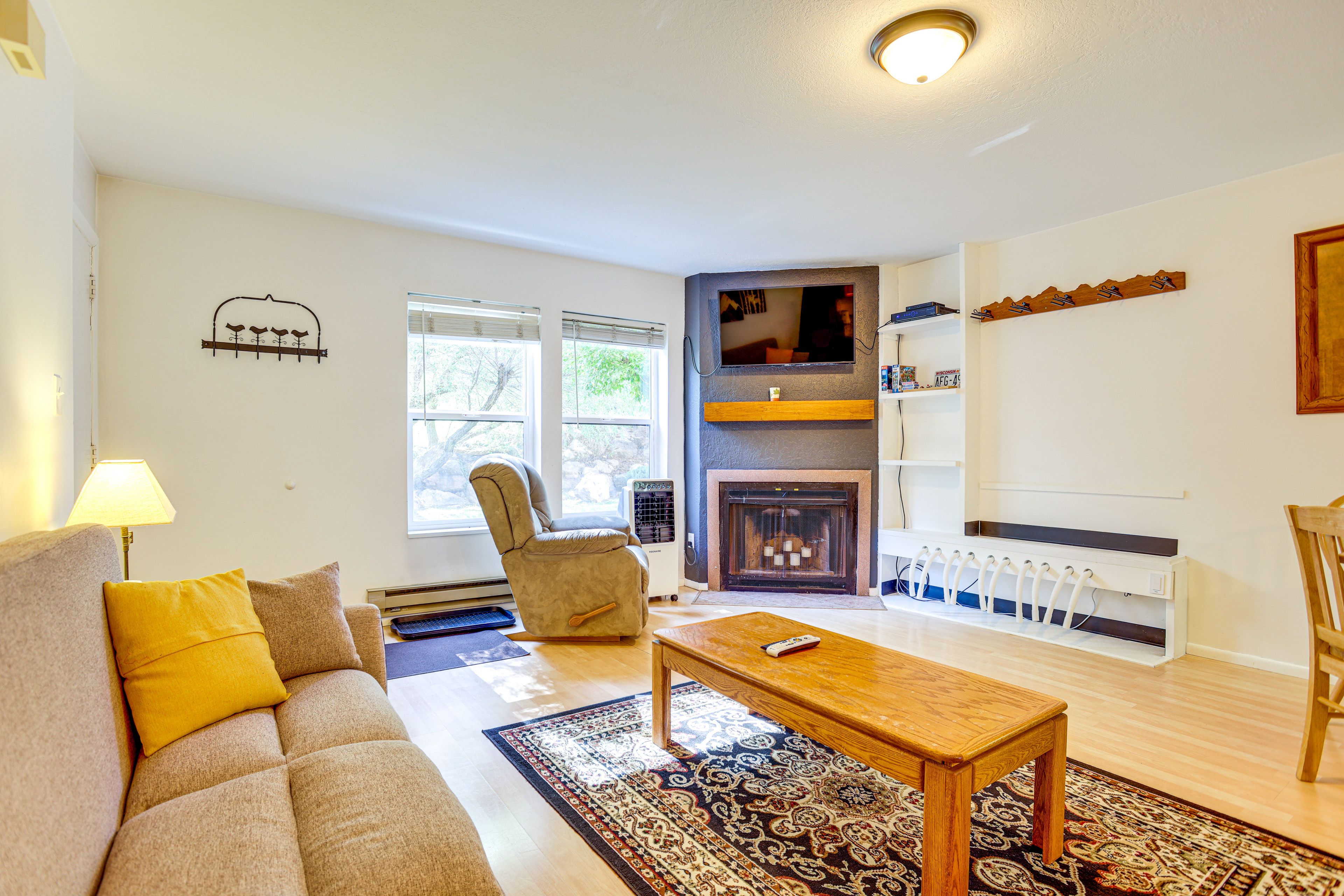 Living Room | Free WiFi