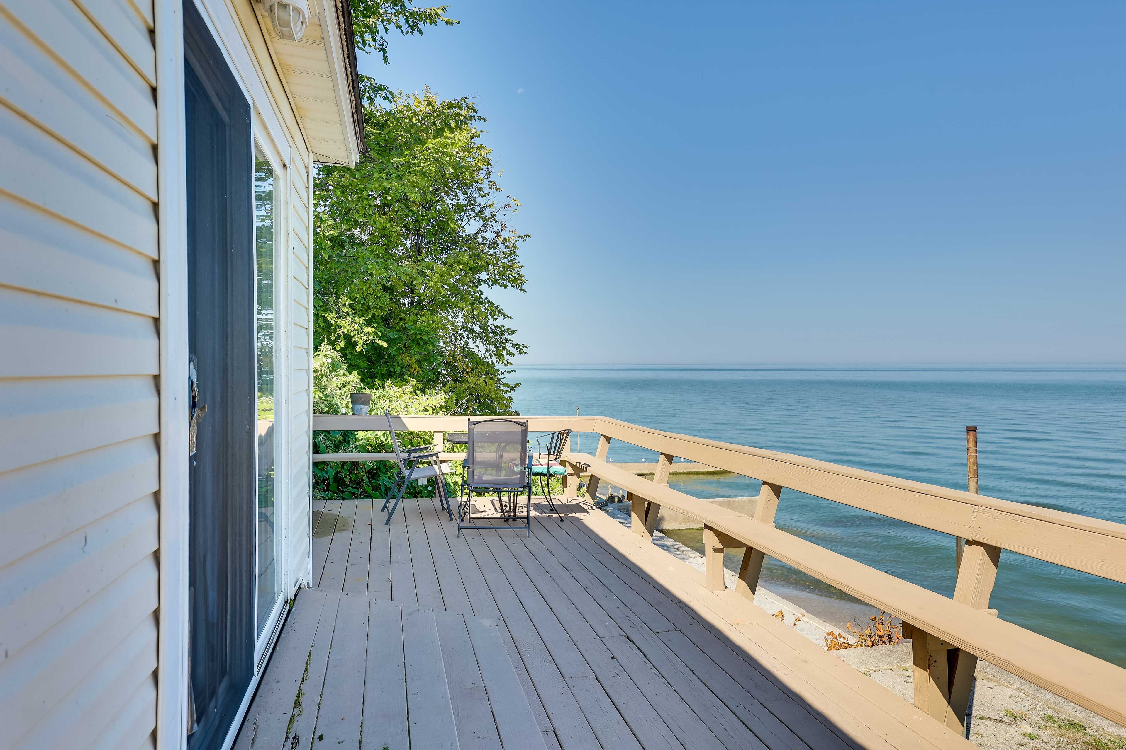 Furnished Deck