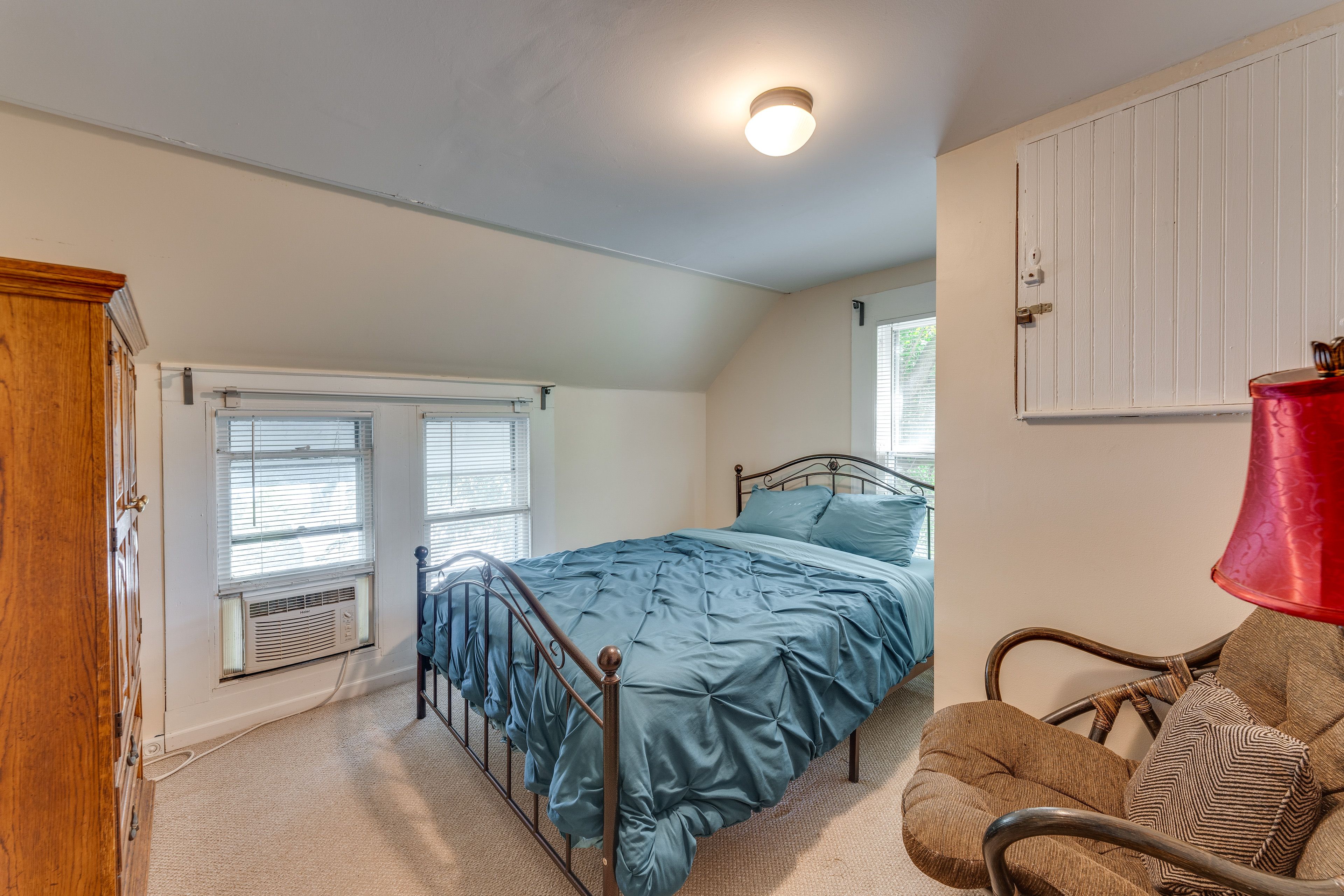 Bedroom 1 | Queen Bed | Linens Provided