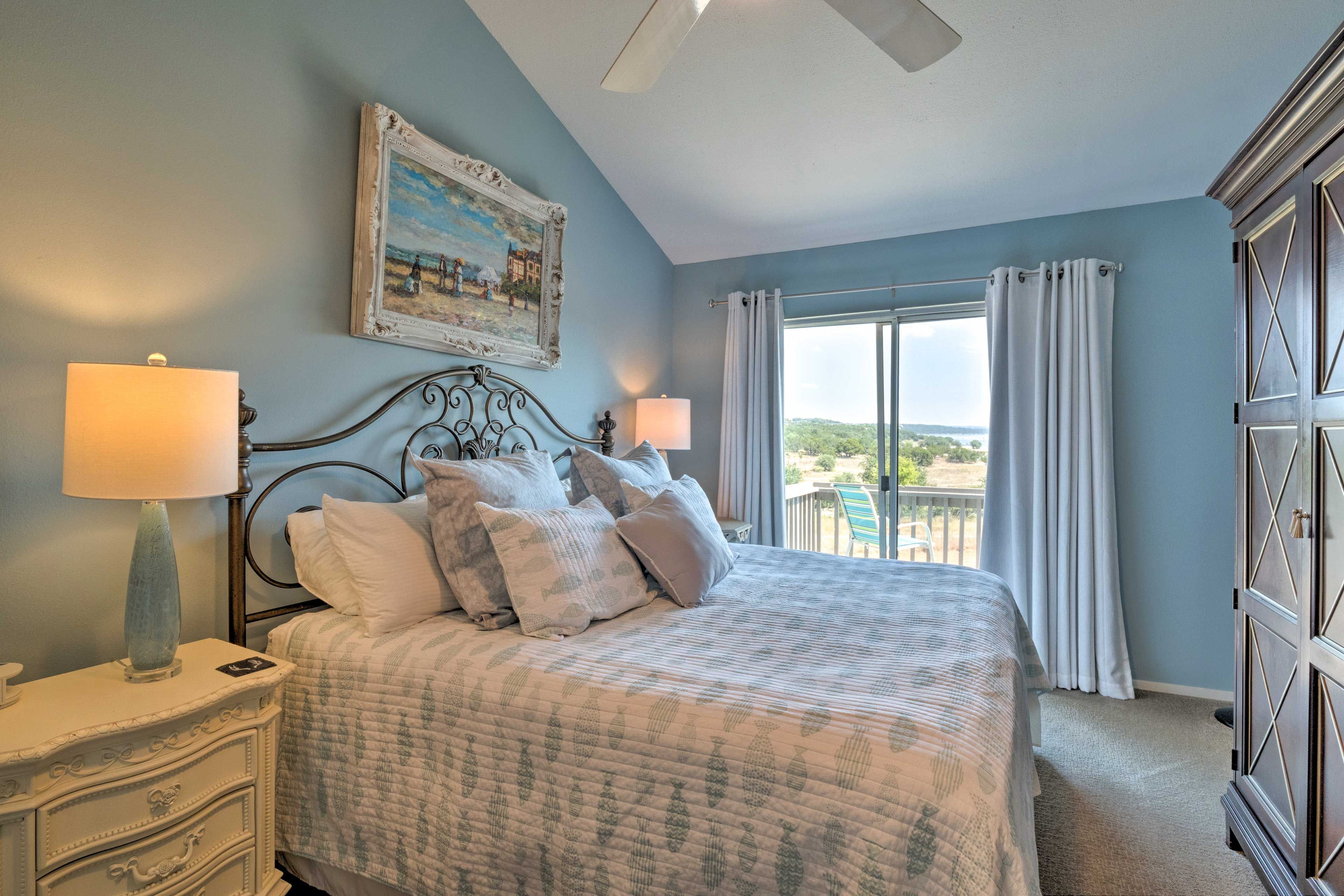 Bedroom 1 | King Bed