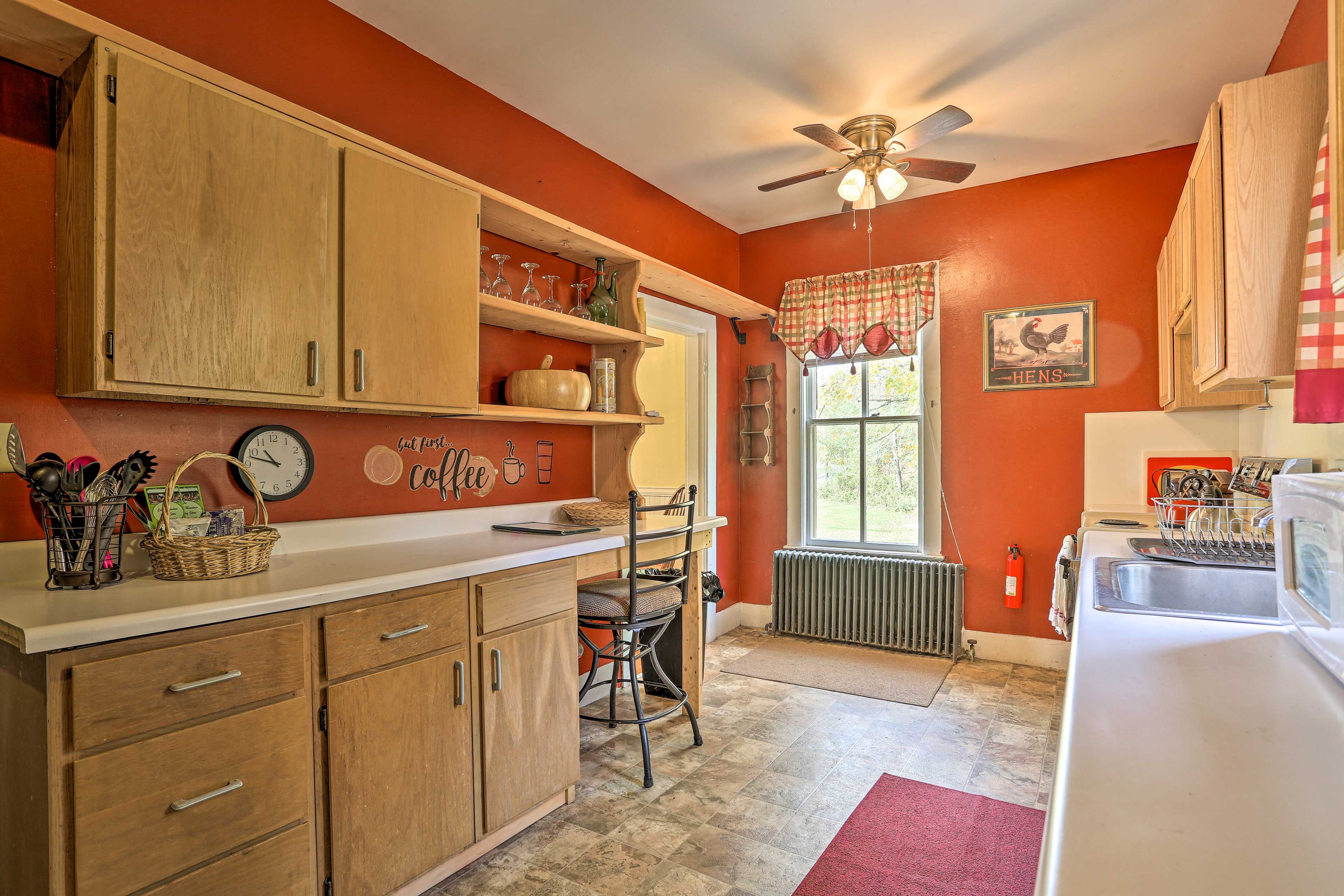 Fill the cabinets with your favorite après ski snacks!
