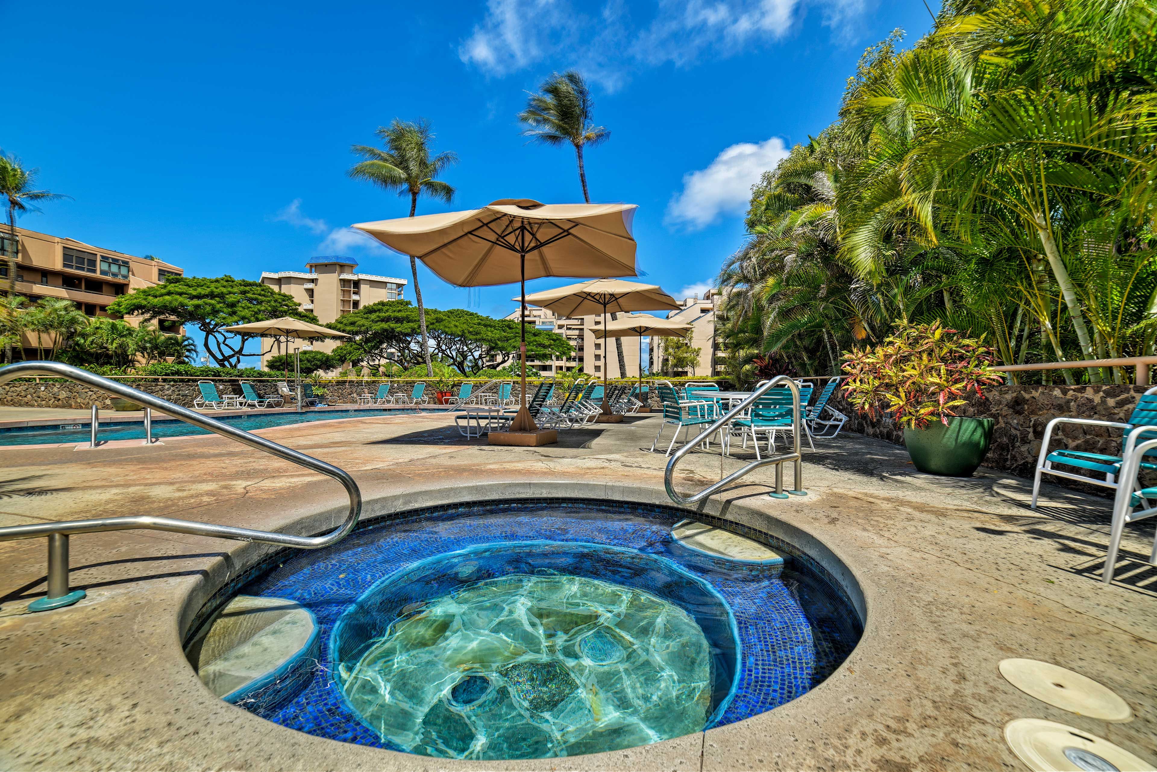 Community Amenities | Hot Tub