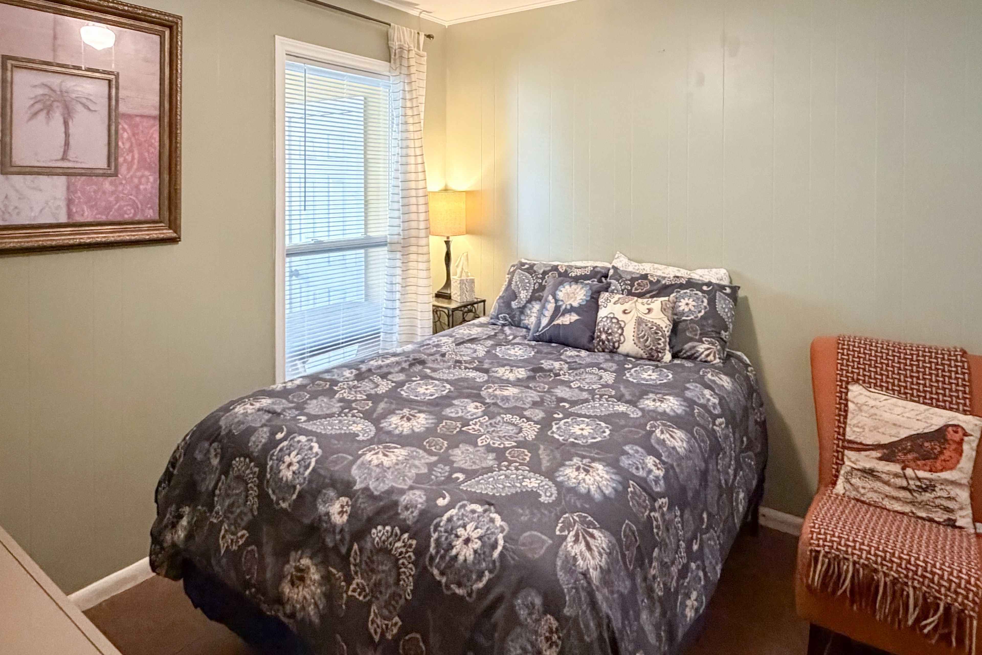 Bedroom 4 | Queen Bed
