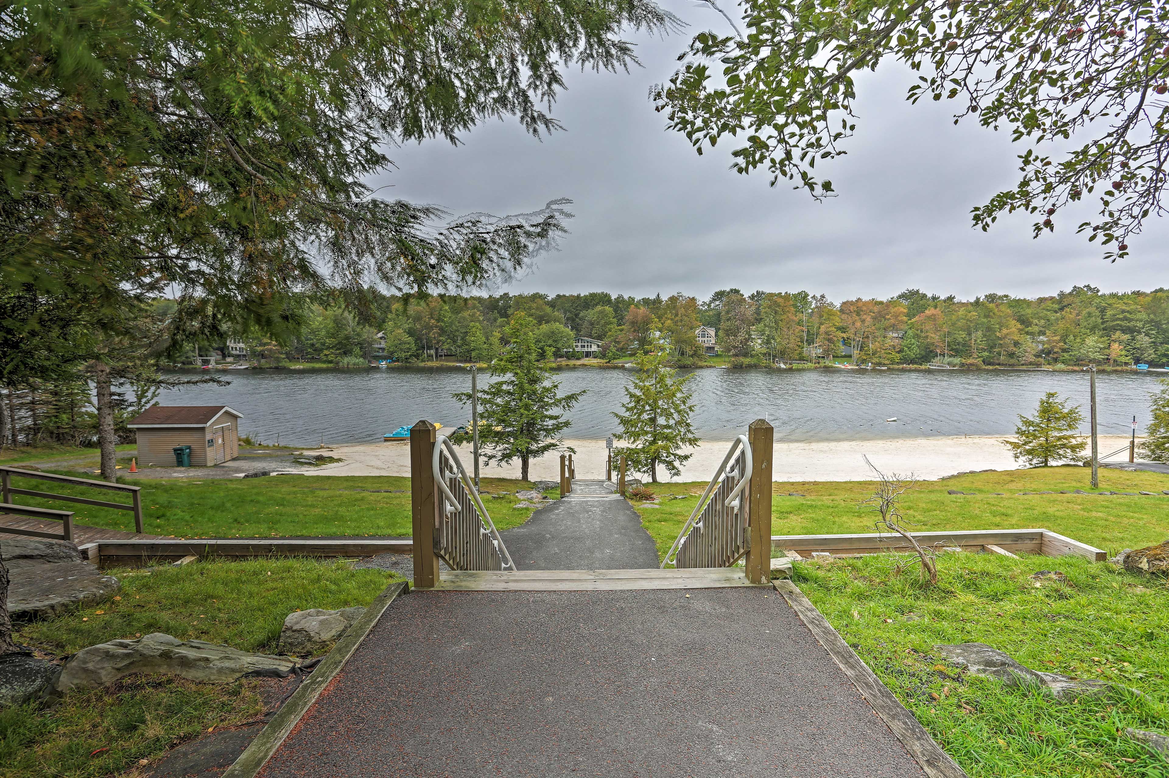 Community Amenities | Lake Carobeth Access