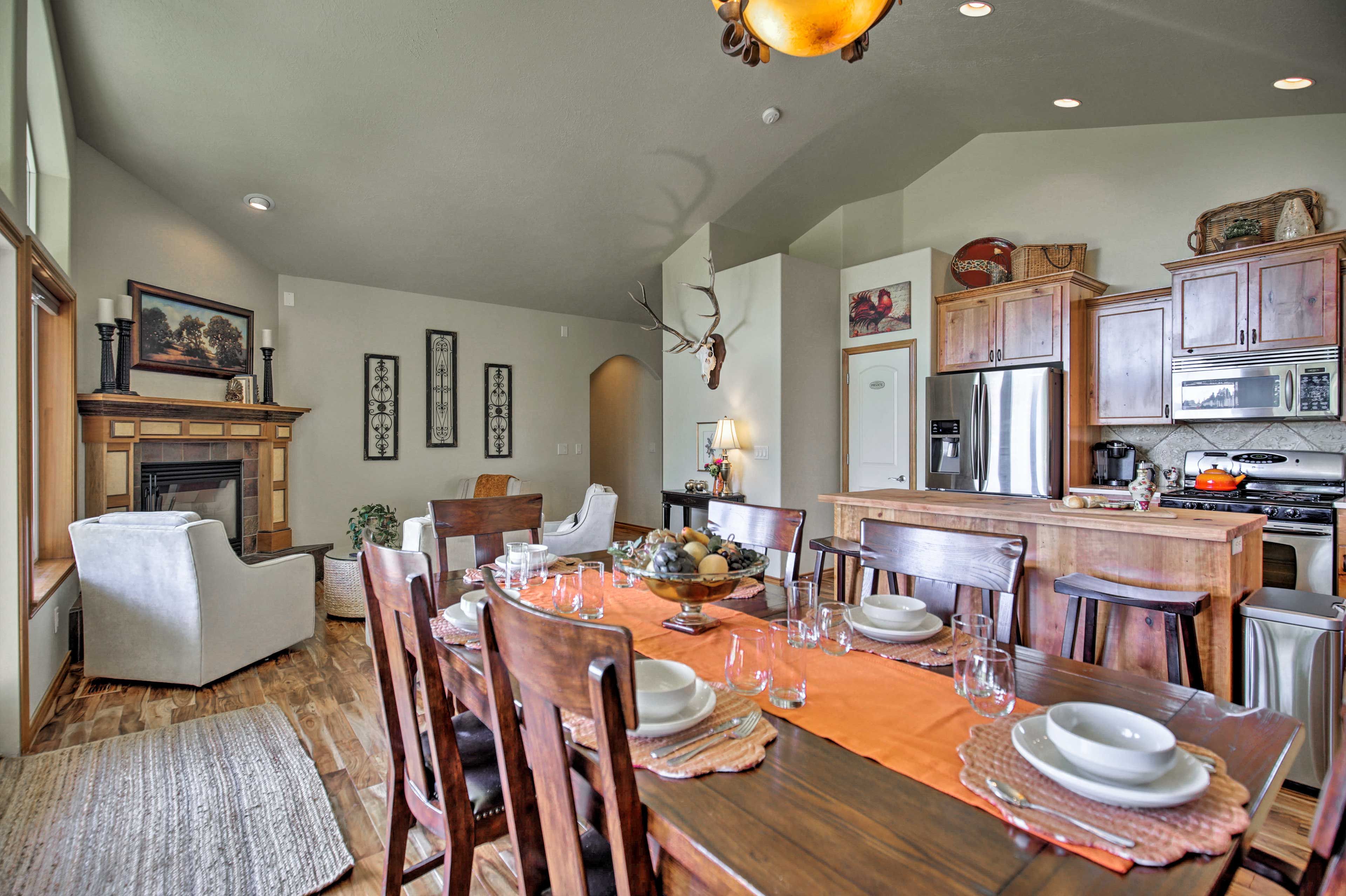 Dining Area | Dishware & Flatware