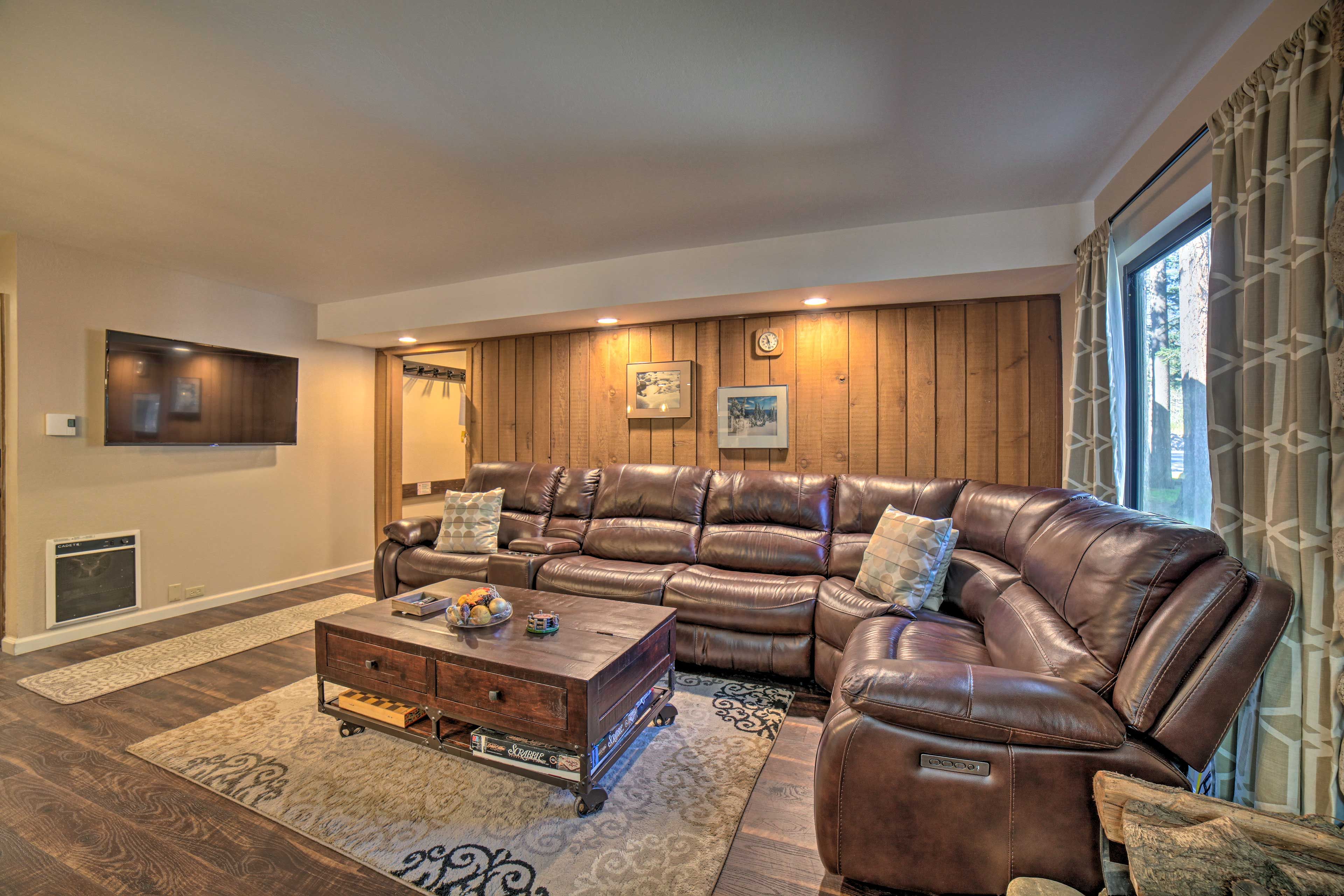 Mammoth Lakes Vacation Rental | 2BR | 2BA | 1,000 Sq Ft | Stairs Required