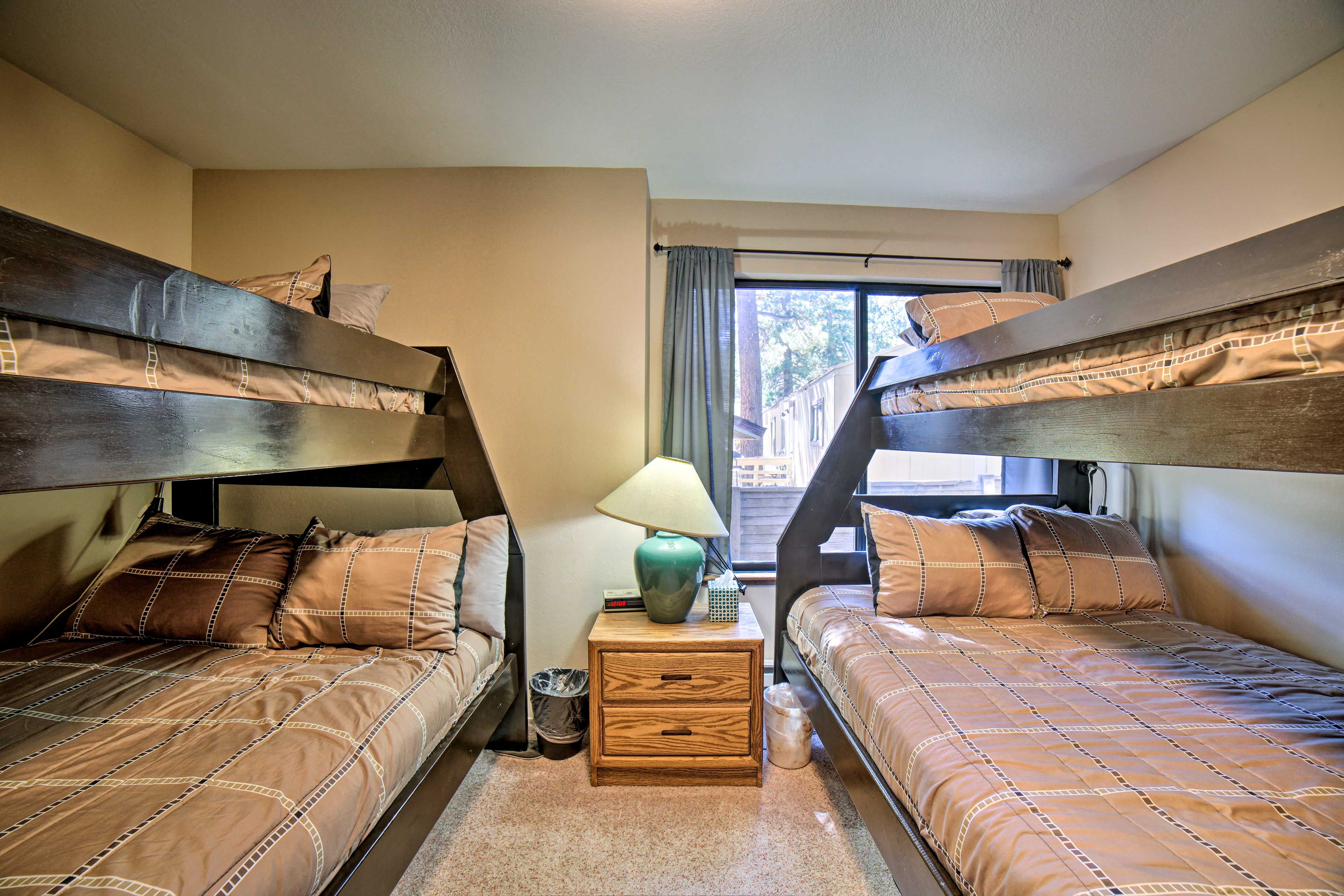 Bedroom 2 | 2 Twin/Full Bunk Beds