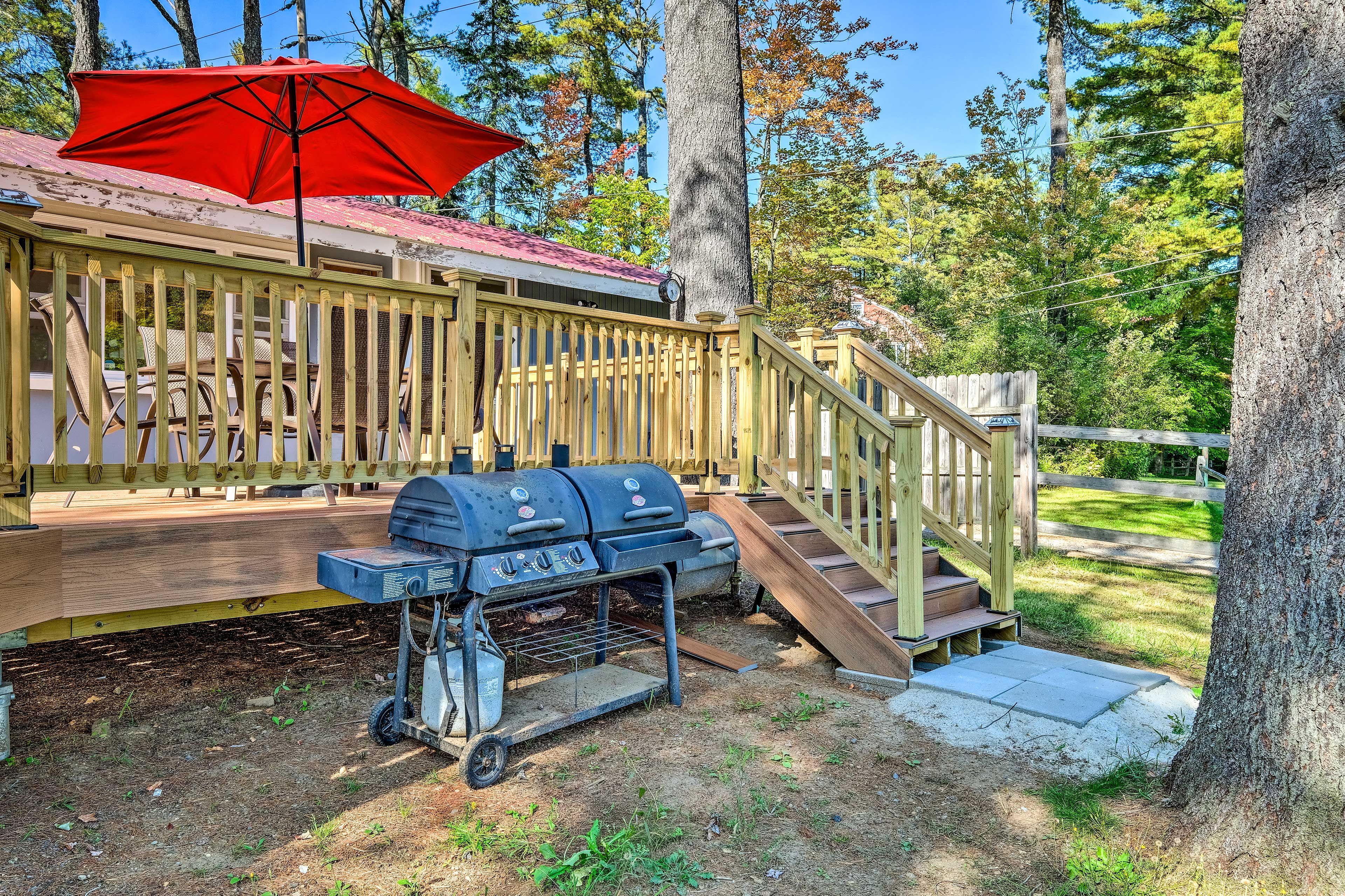 Private Yard | Grill | Kayaks