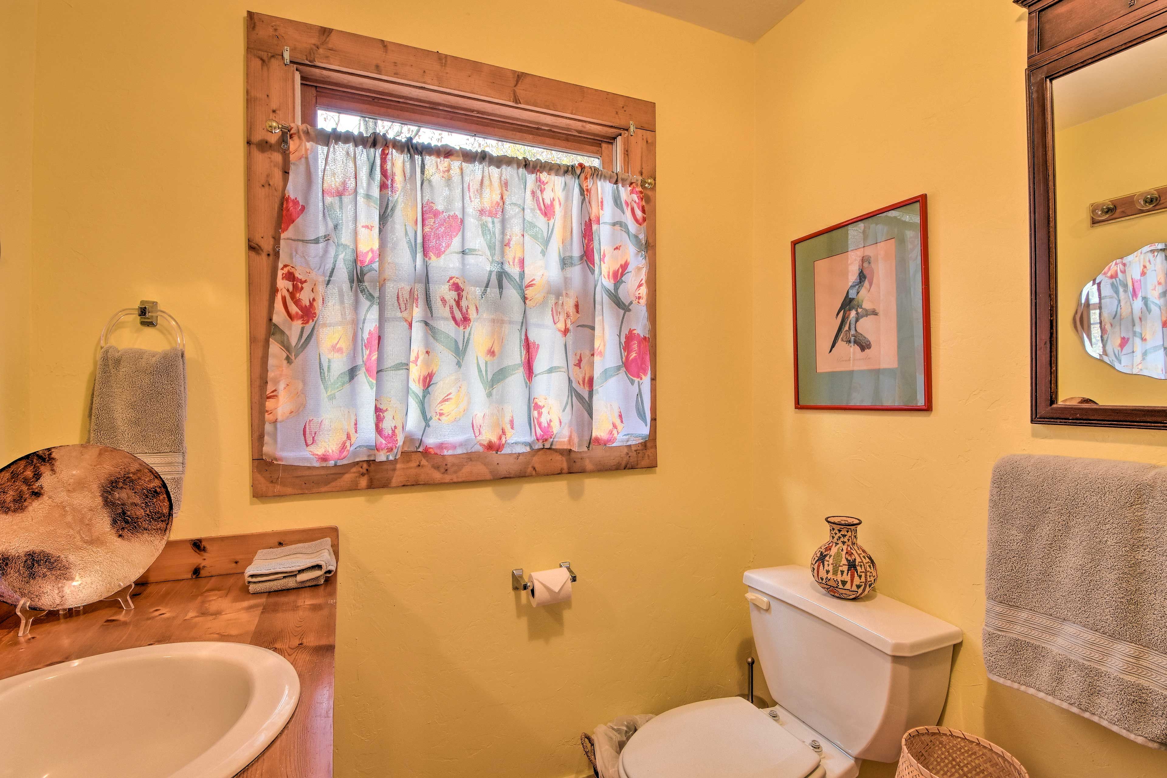 Bathroom | Towels Provided