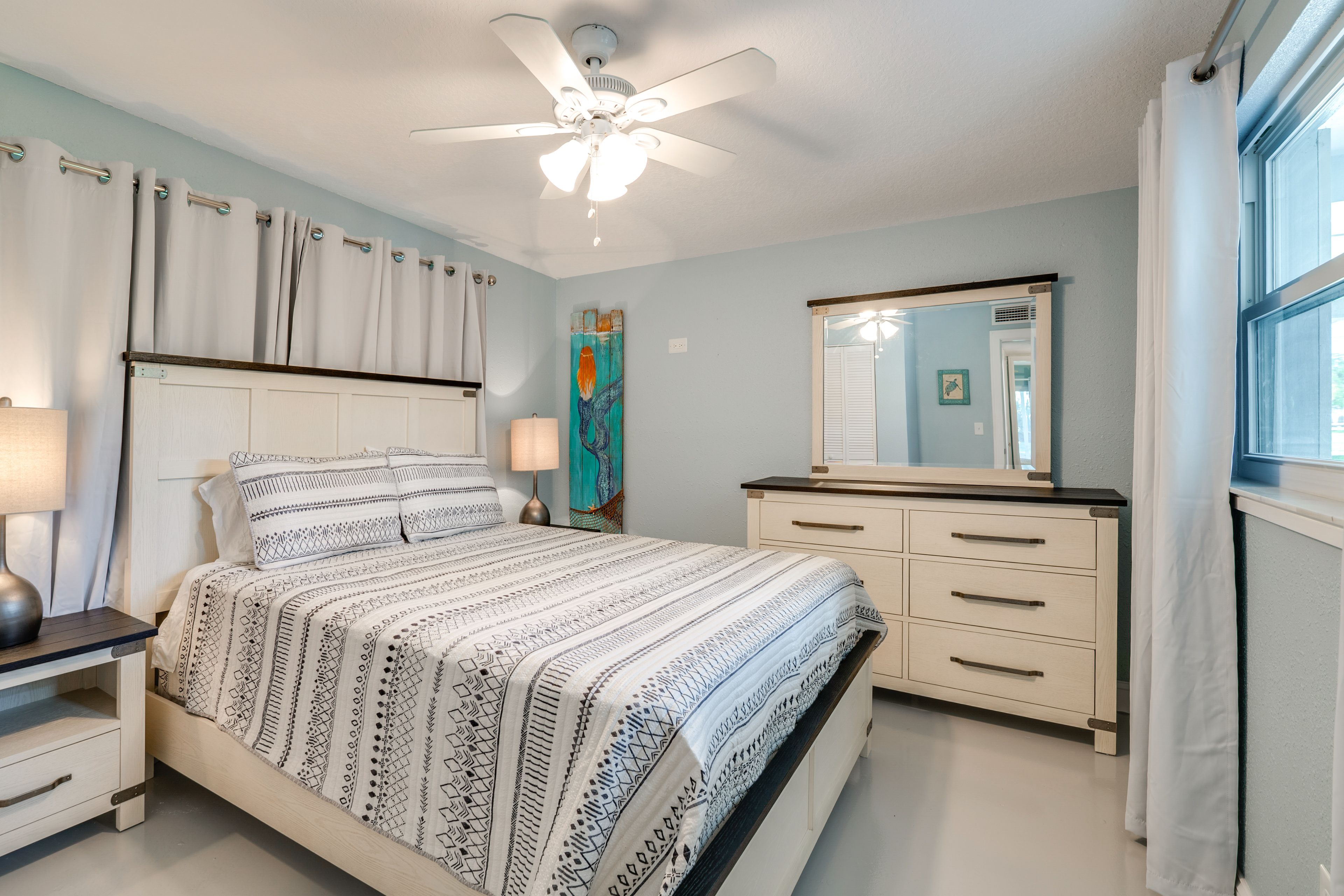 Bedroom 2 | King Bed