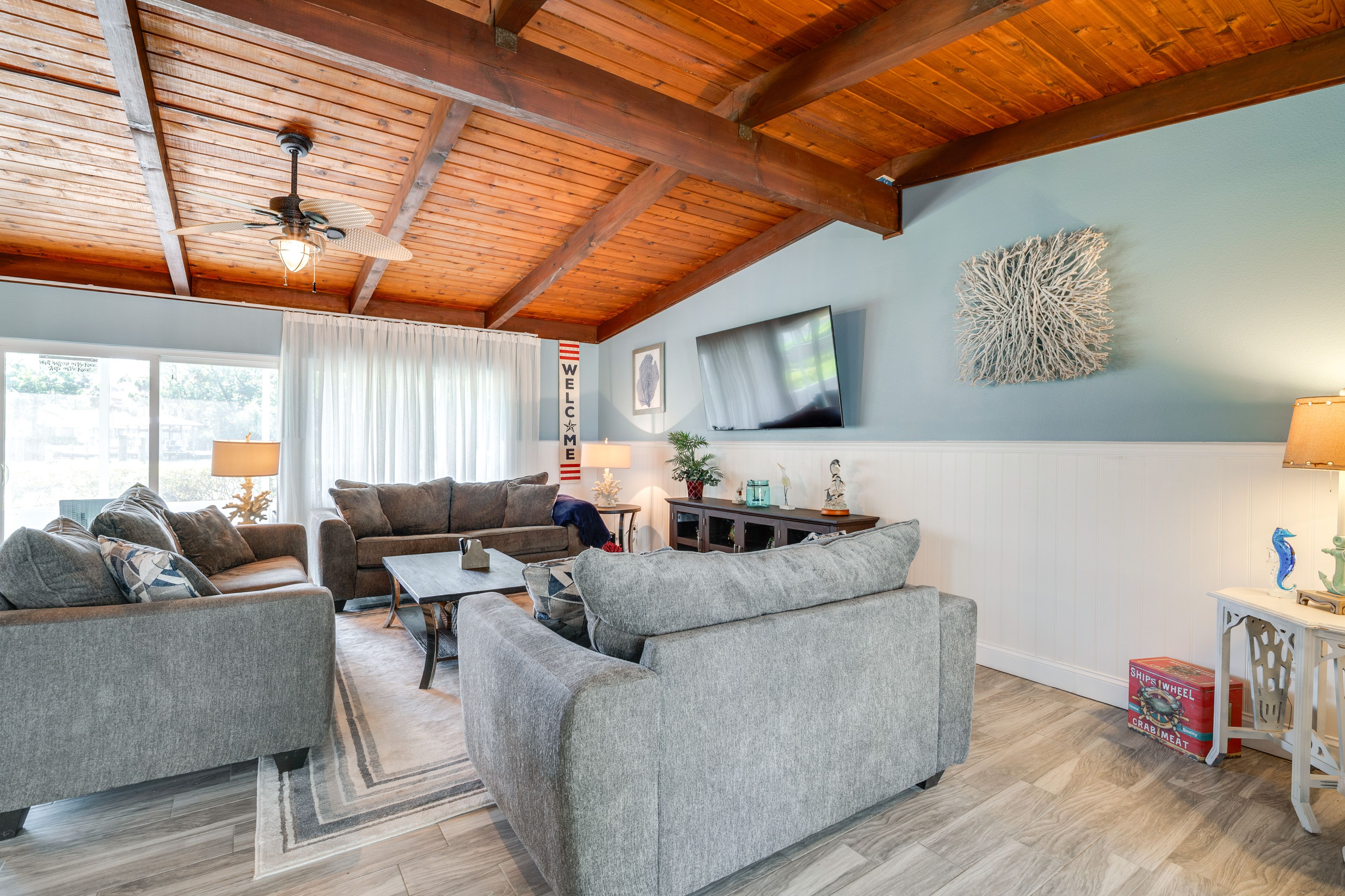 Living Room | Free WiFi | A/C & Heating | Single-Story Home