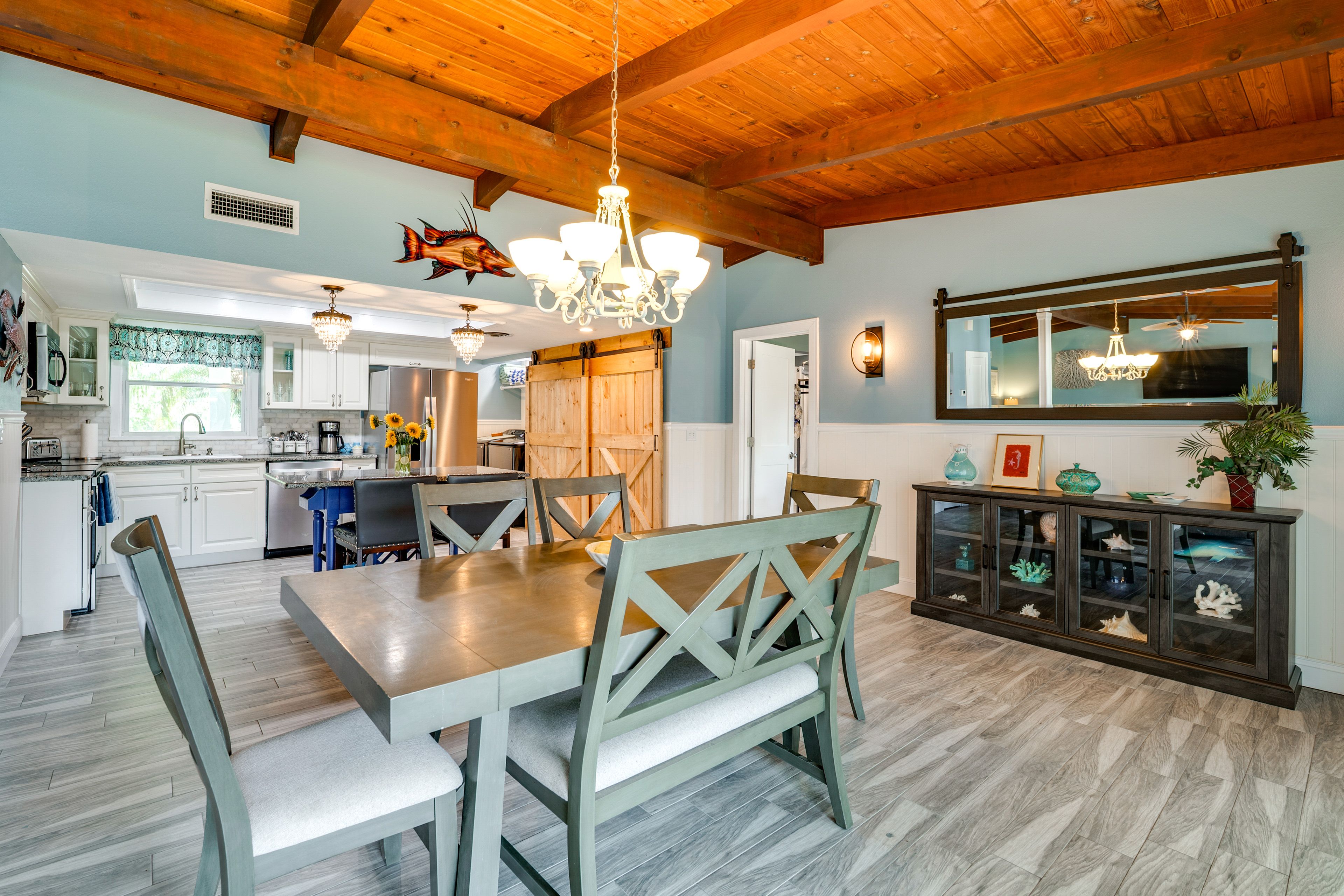 Dining Space | Dishware/Flatware