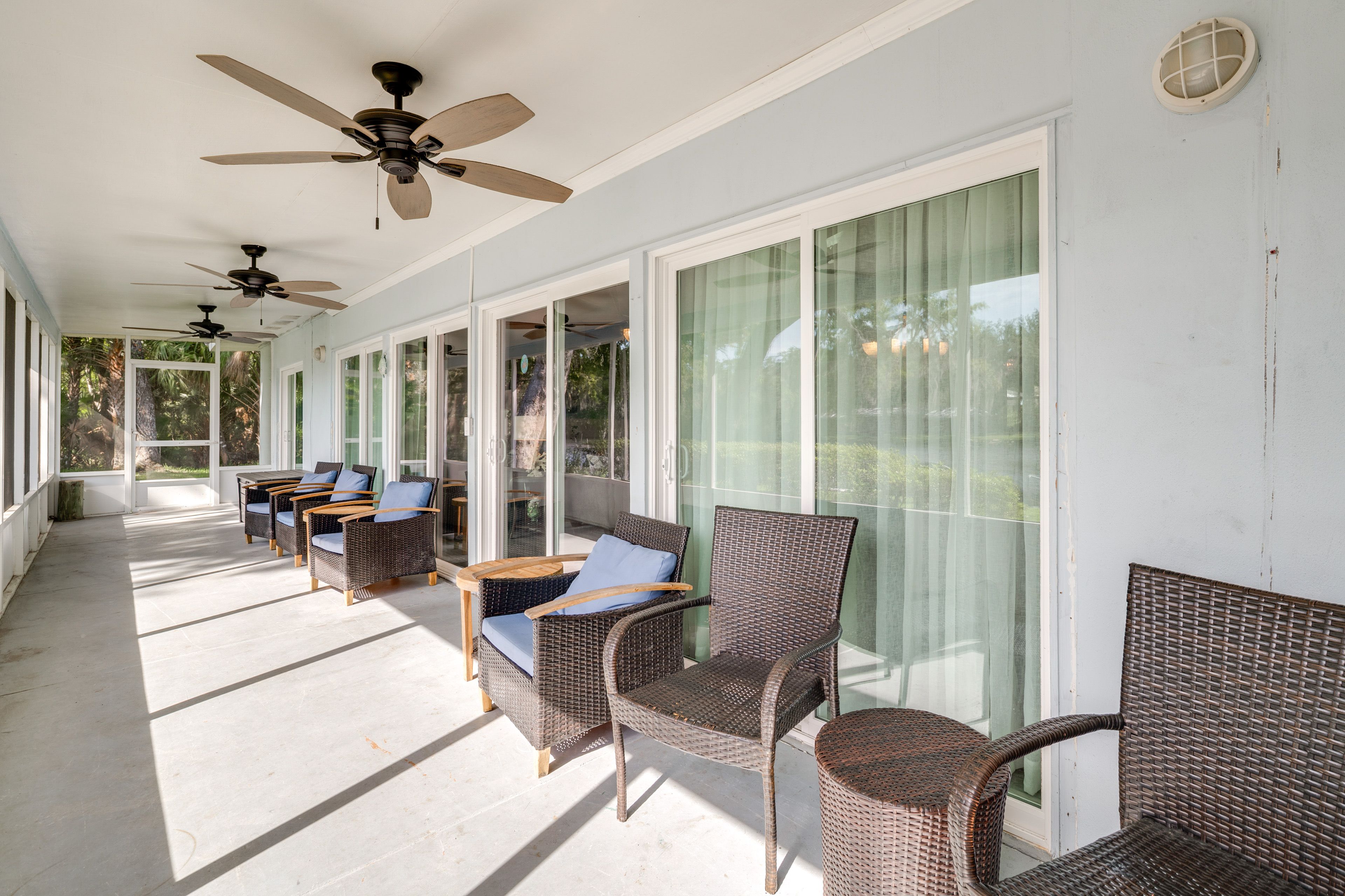 Screened-In Porch