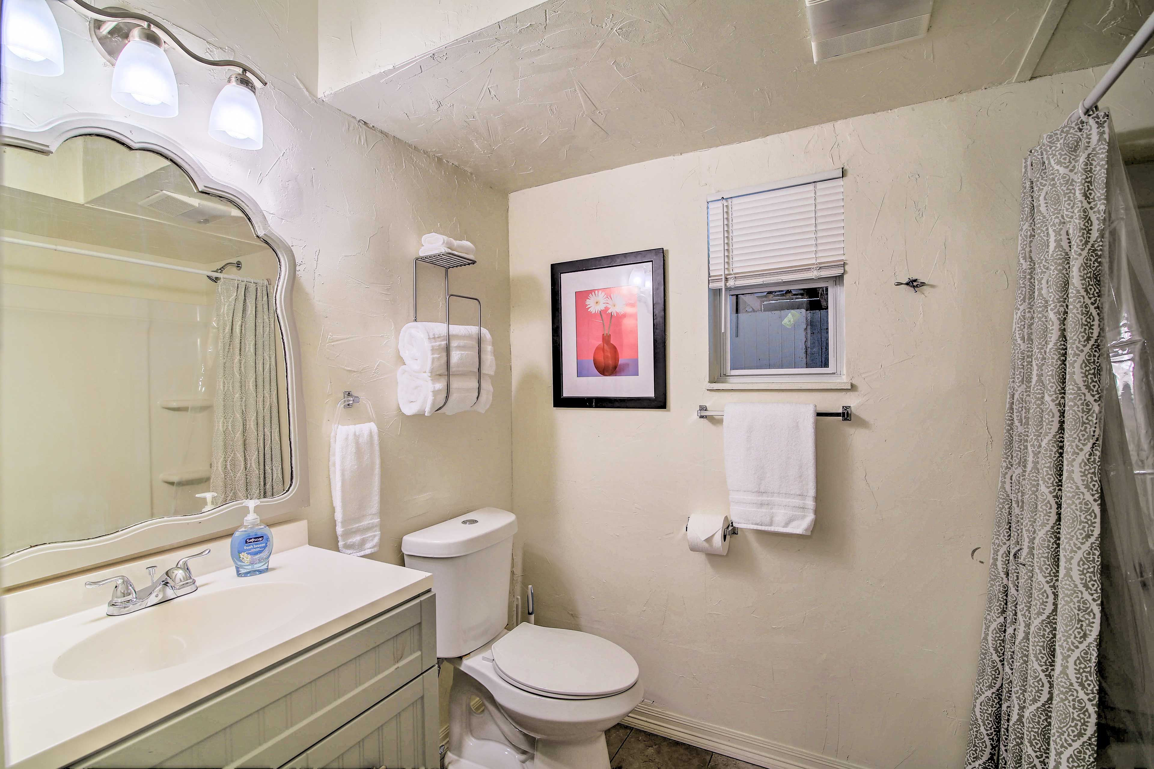 En-Suite Bathroom | Towels Provided