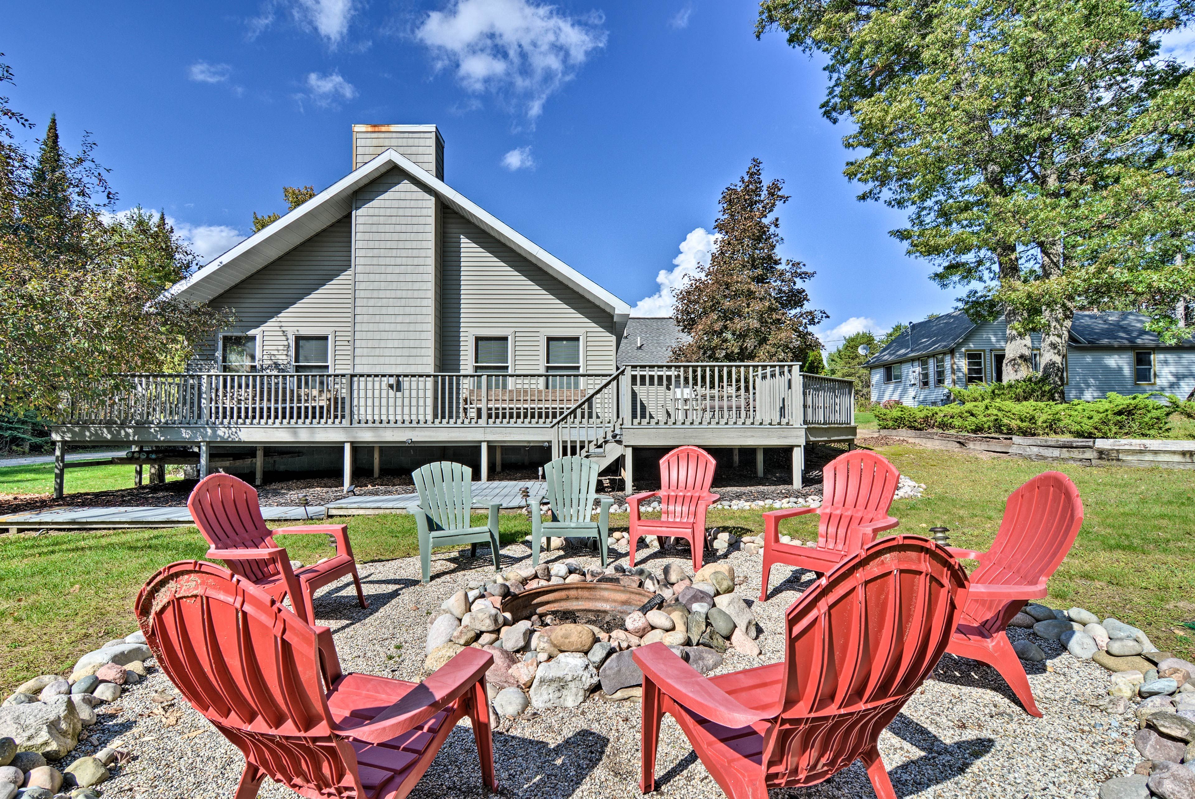 Roscommon Vacation Rental | 3BR | 2BA | 2,000 Sq Ft | Stairs Required