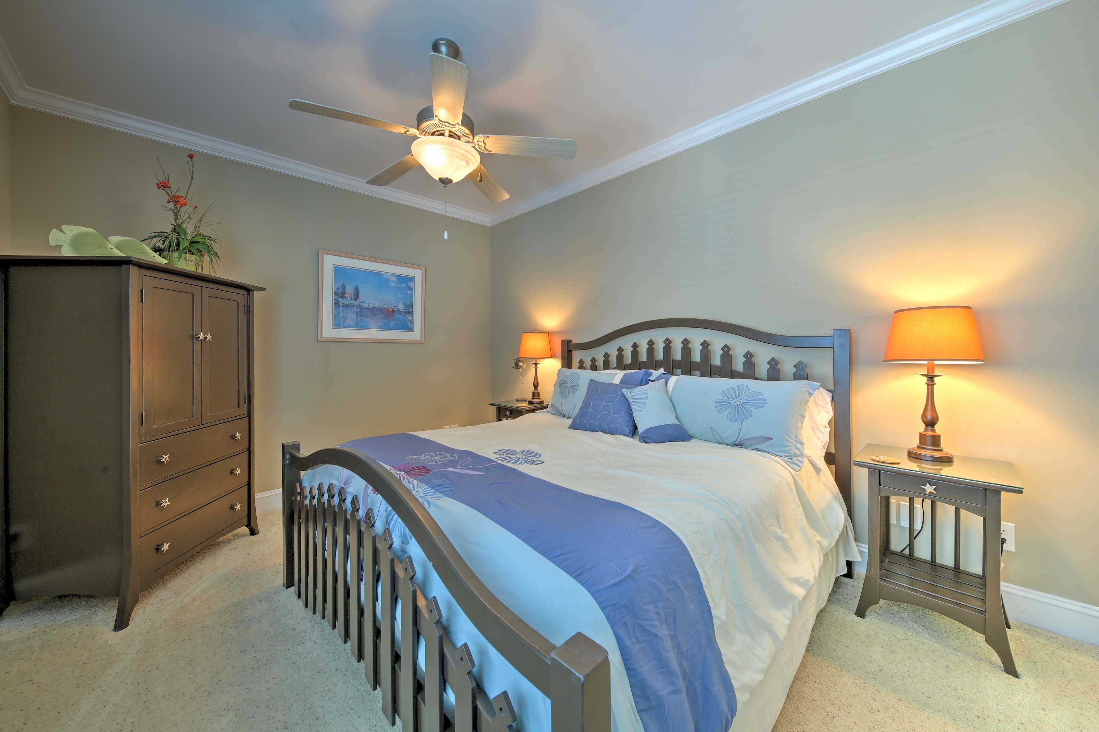 Bedroom 4 | King Bed