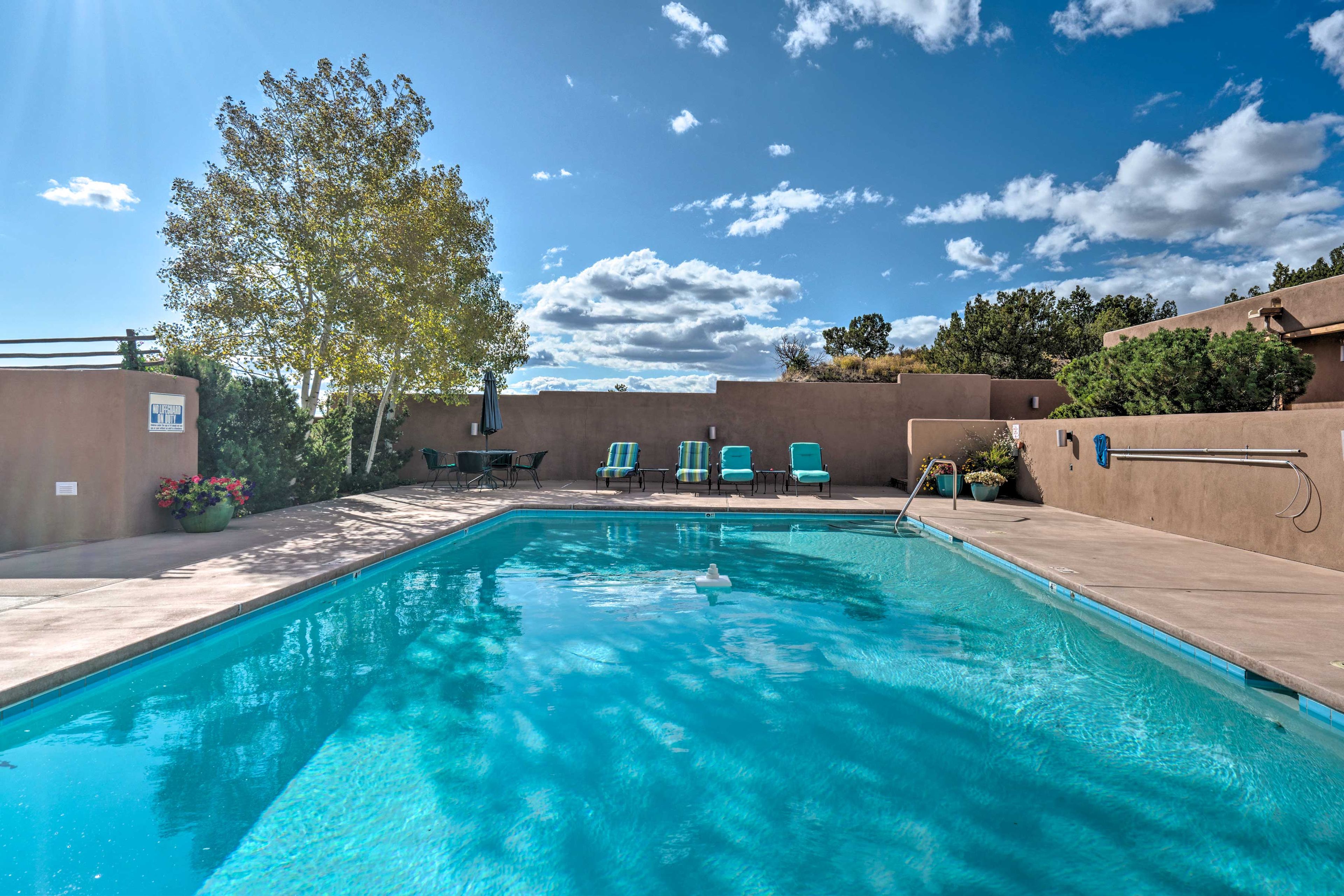 Follow the Turquoise Trail right to this beautiful mountain-view community.