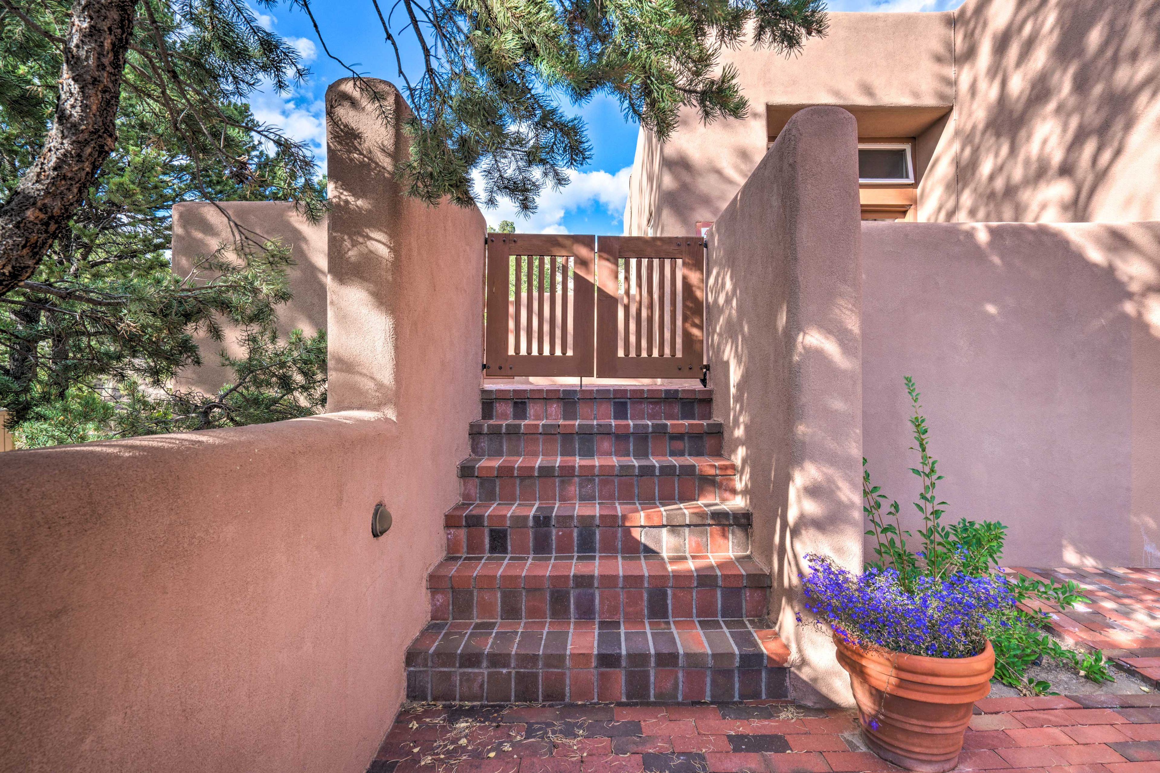 Pueblo Encantado consists of 92 acres situated 10 miles north of Santa Fe.