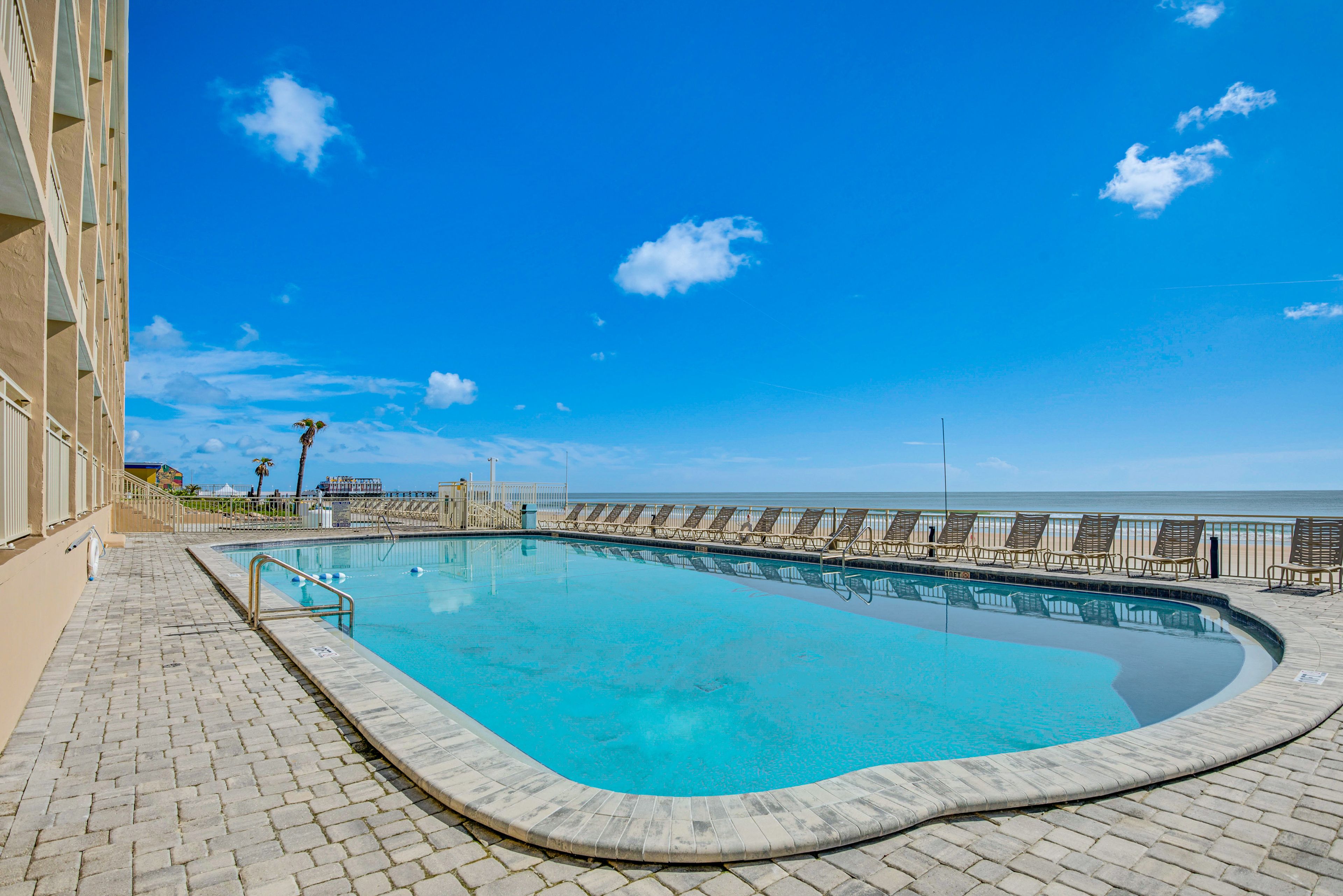 Exterior | Community Pool Access | Kiddie Pool