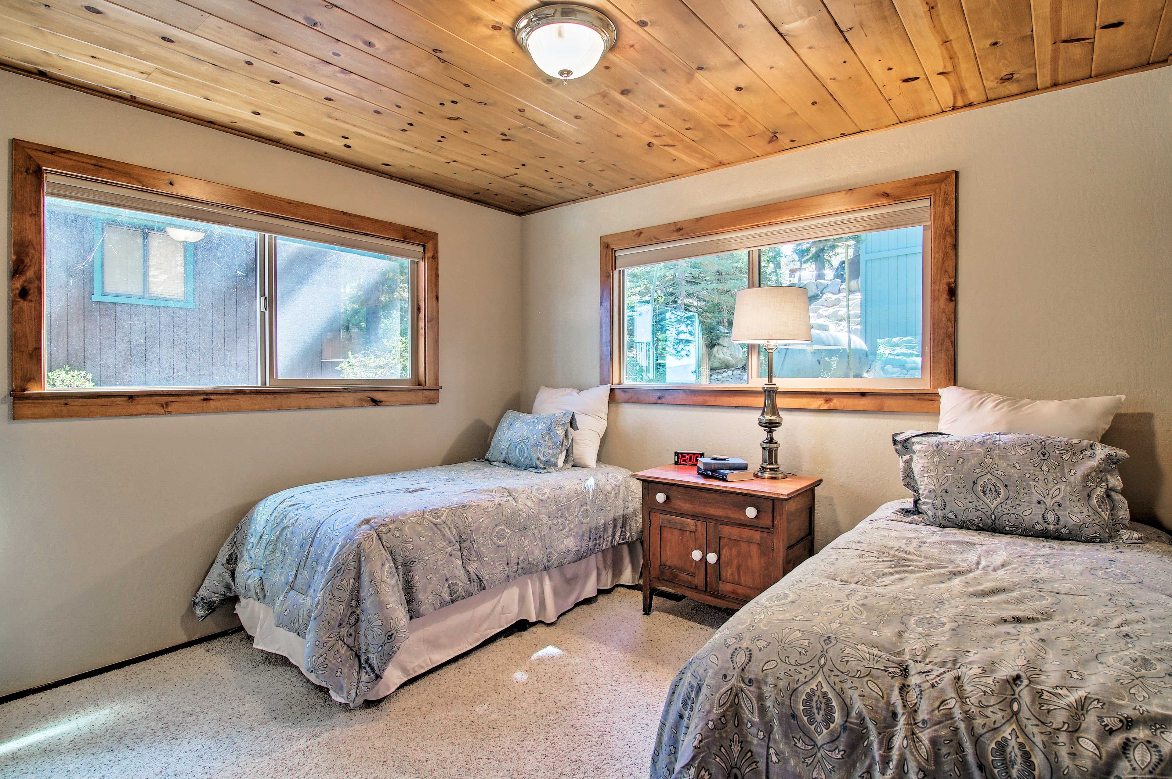 Bedroom 4 | 2 Twin Beds