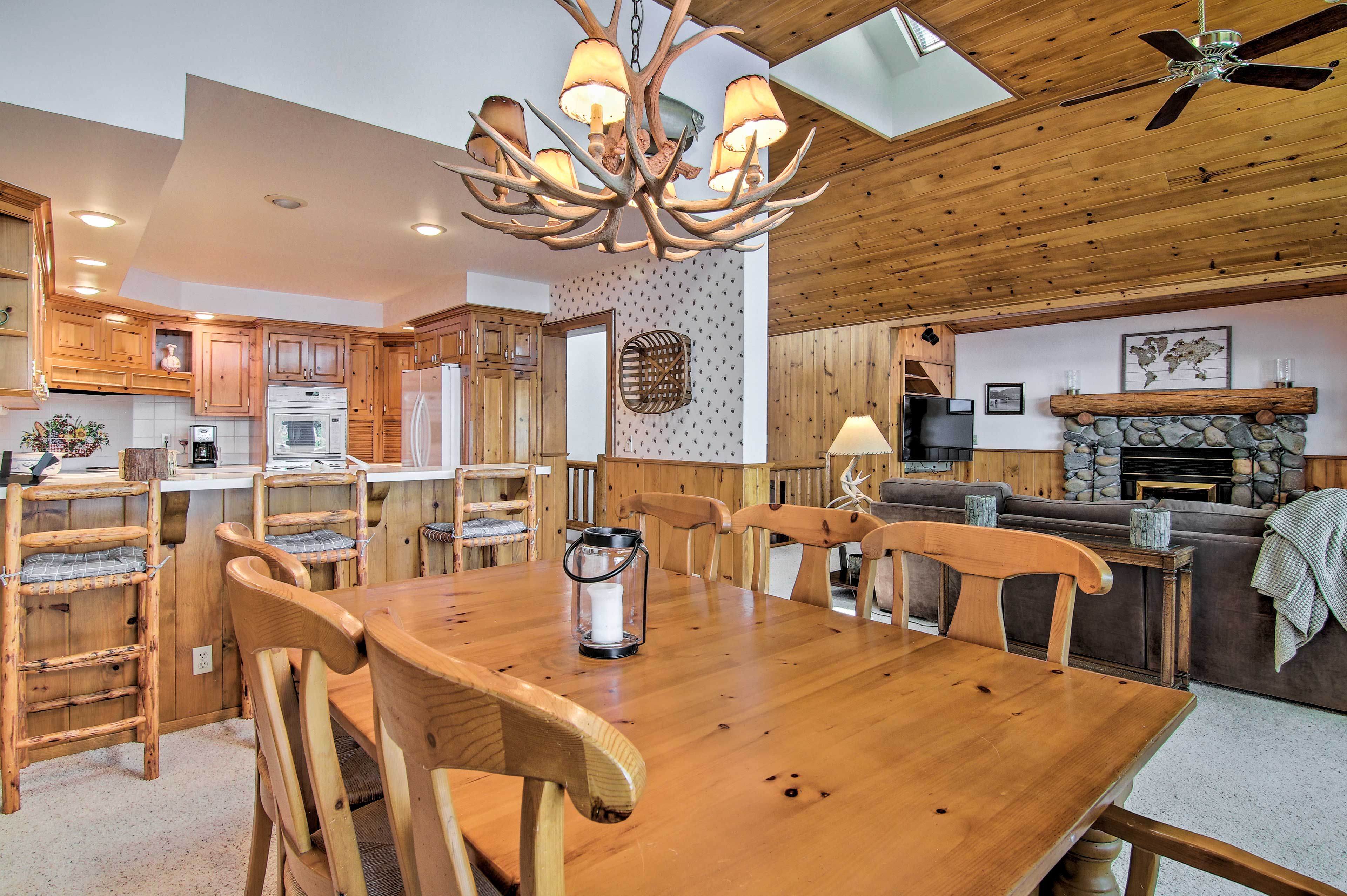 Dining Area | Dishware & Flatware