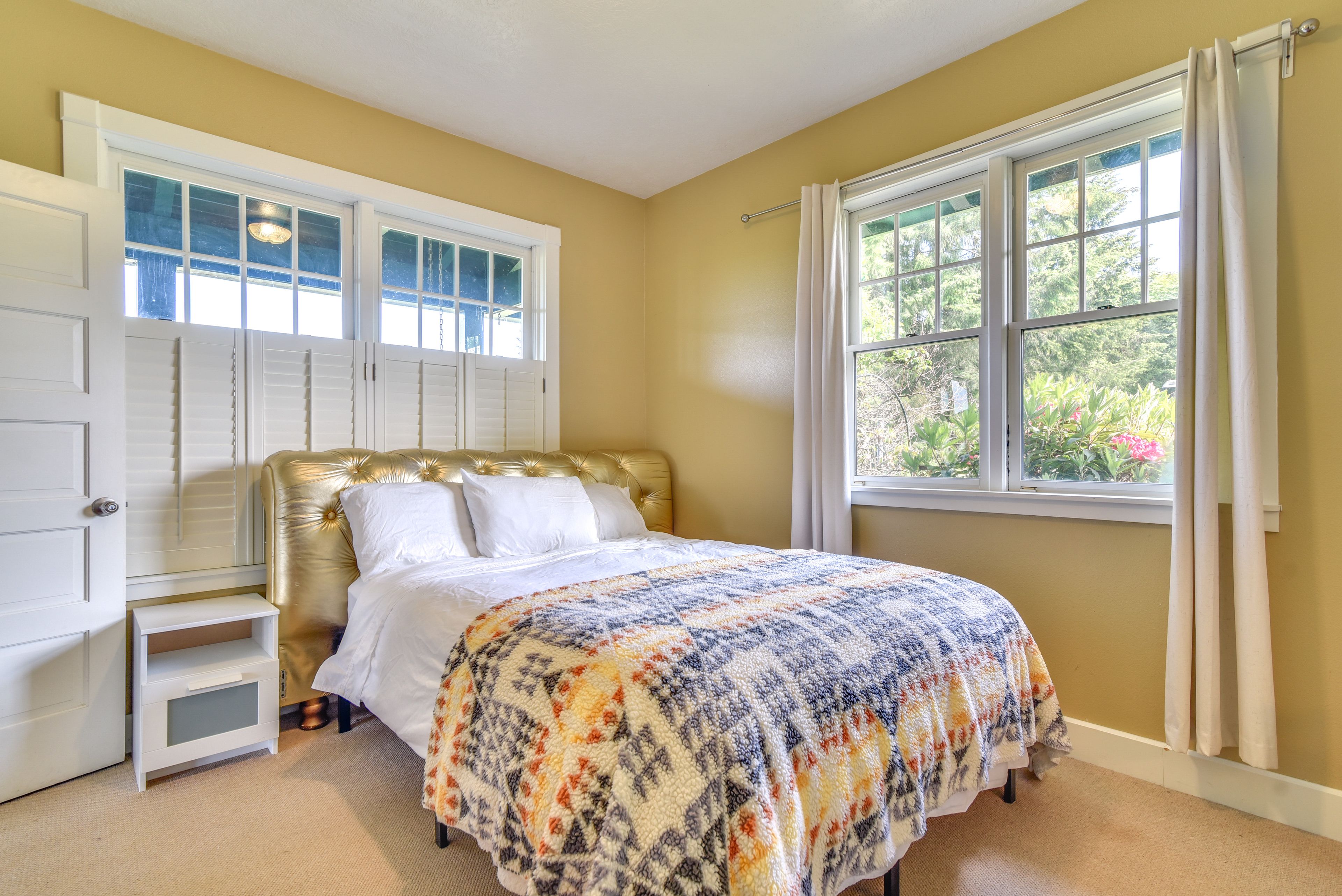 Bedroom 3 | Queen Bed | En-Suite Bathroom | 1st Floor