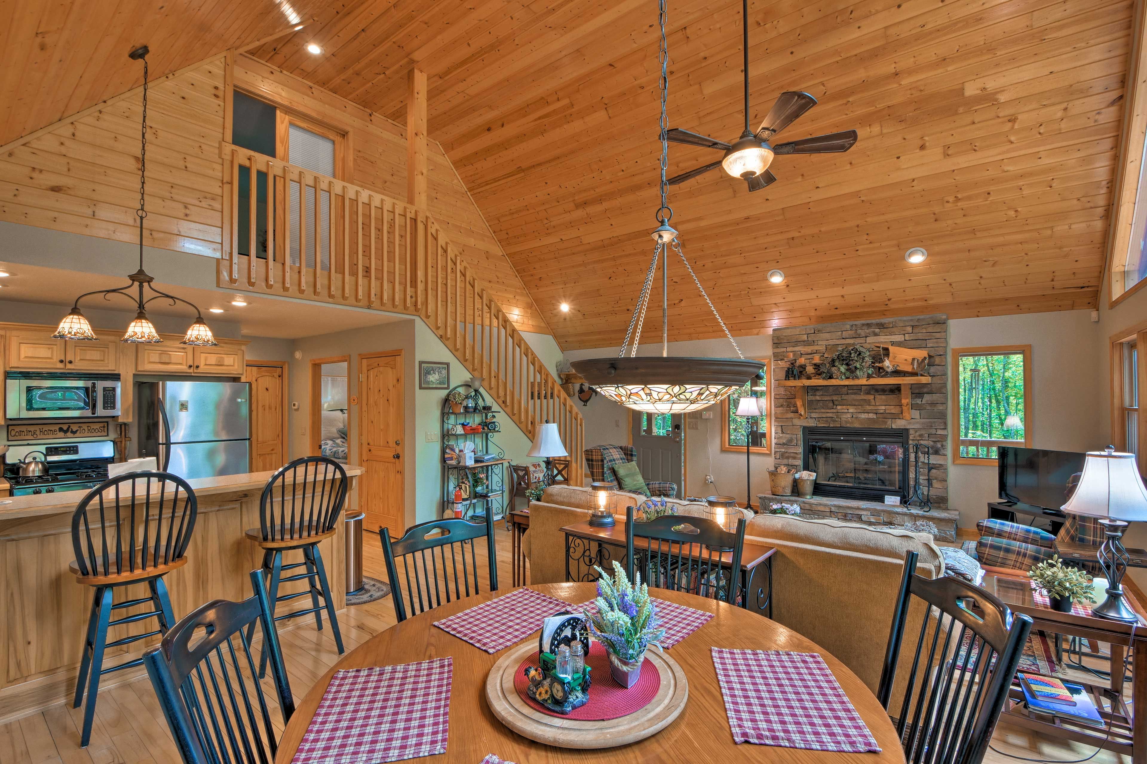 Dining Area | Dishware & Flatware