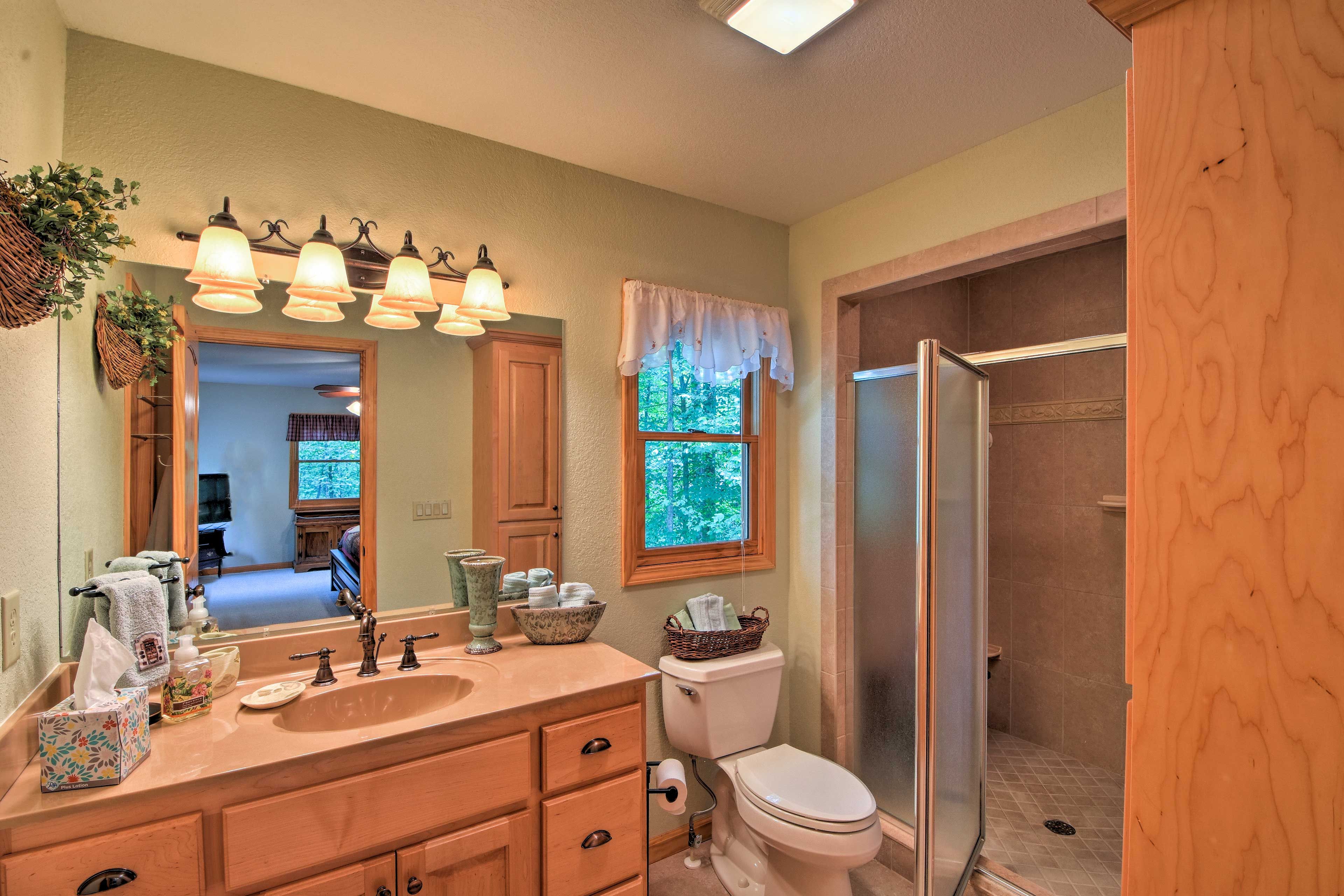 Full Bathroom | Hair Dryer