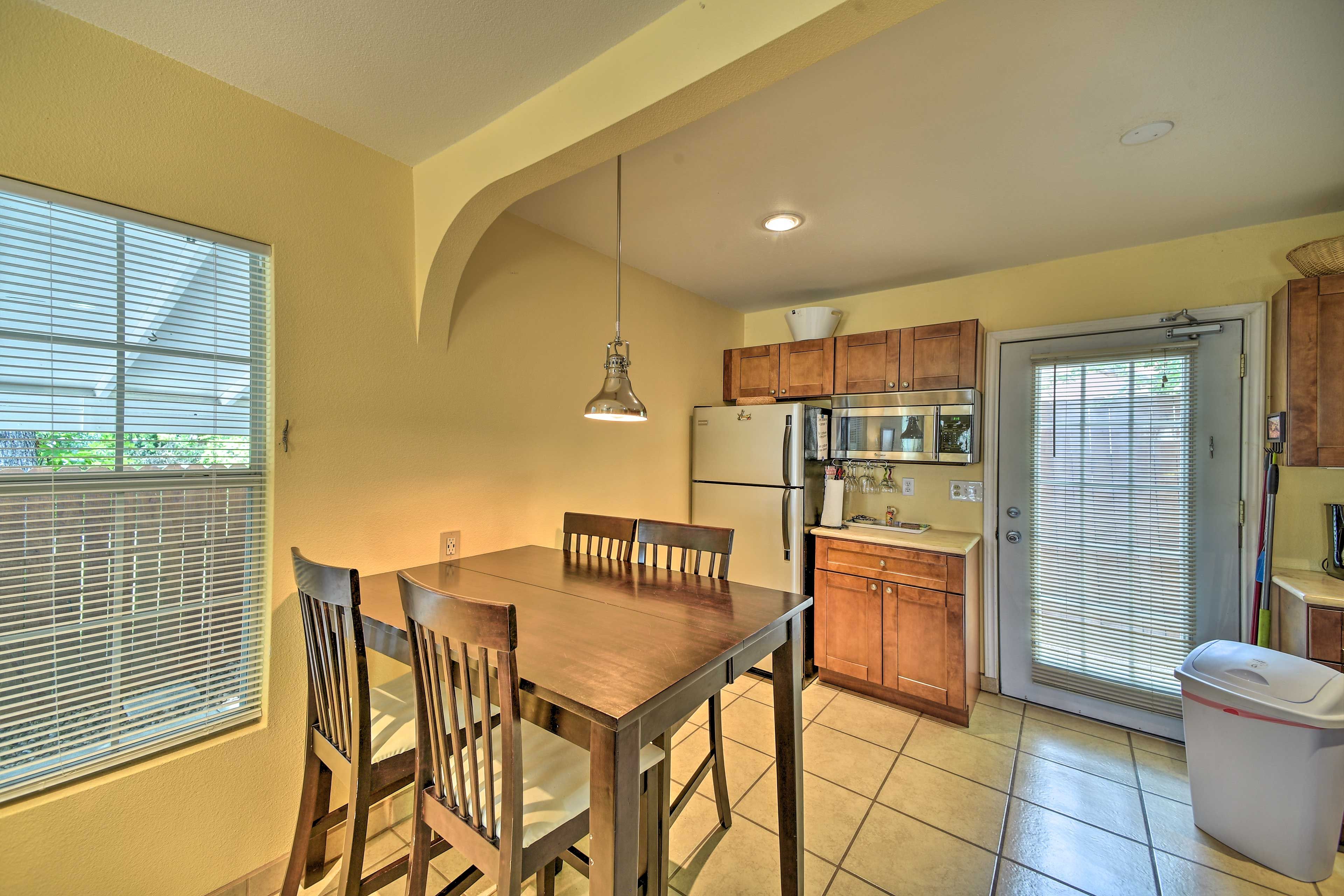 Dining Space | Dishware/Flatware
